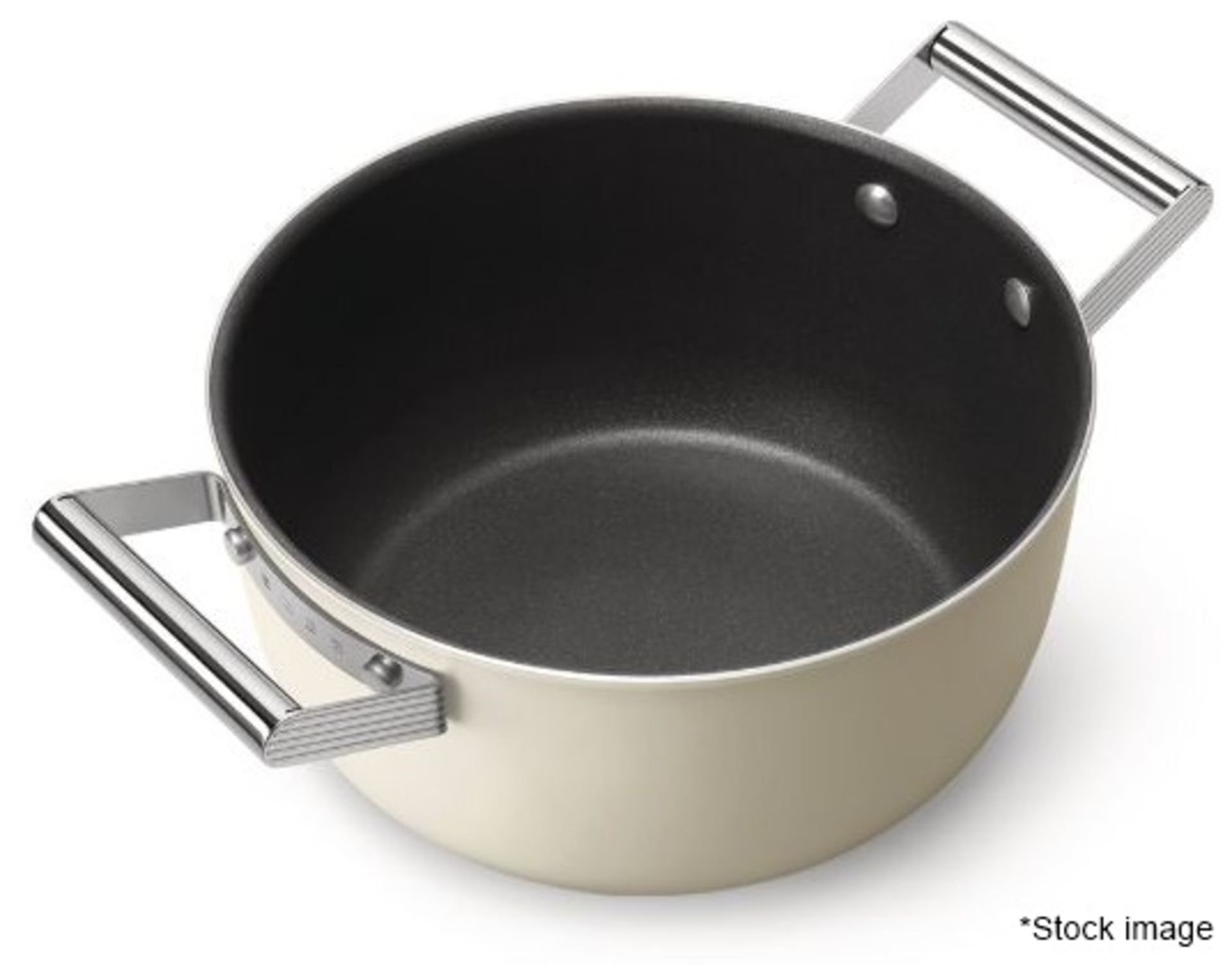 1 x SMEG 50s-Style Casserole Pan with Lid in Matte Cream (24cm) - Original Price £169.95 - Image 2 of 18