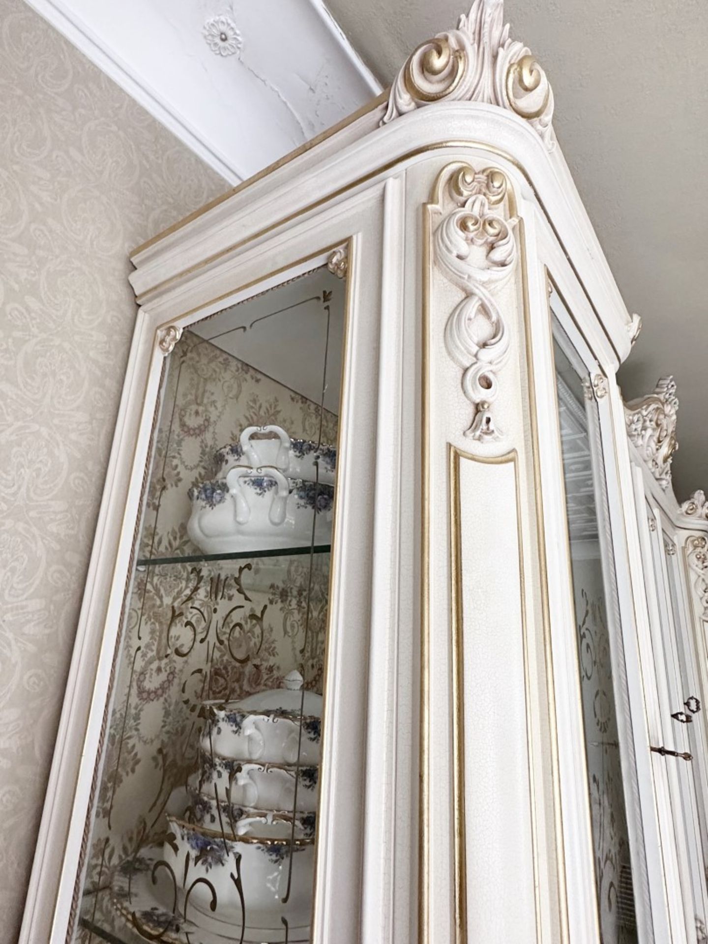 1 x Venetian Style Handcrafted Wood Tall 'Showcase' Display Unit With Glass Lockable Doors - Image 12 of 14