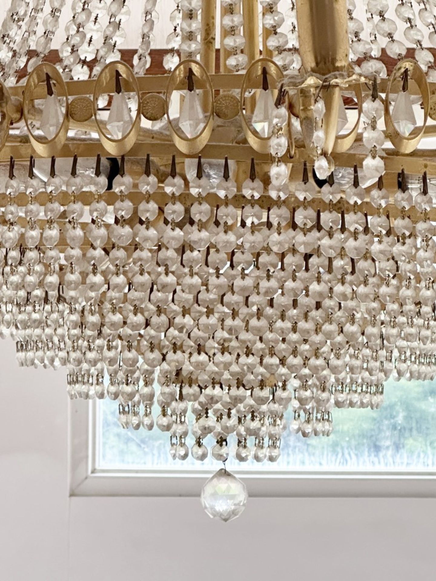 1 x Stunning GENUINE CRYSTAL AND GOLD PLATED Chandelier. - Image 10 of 11