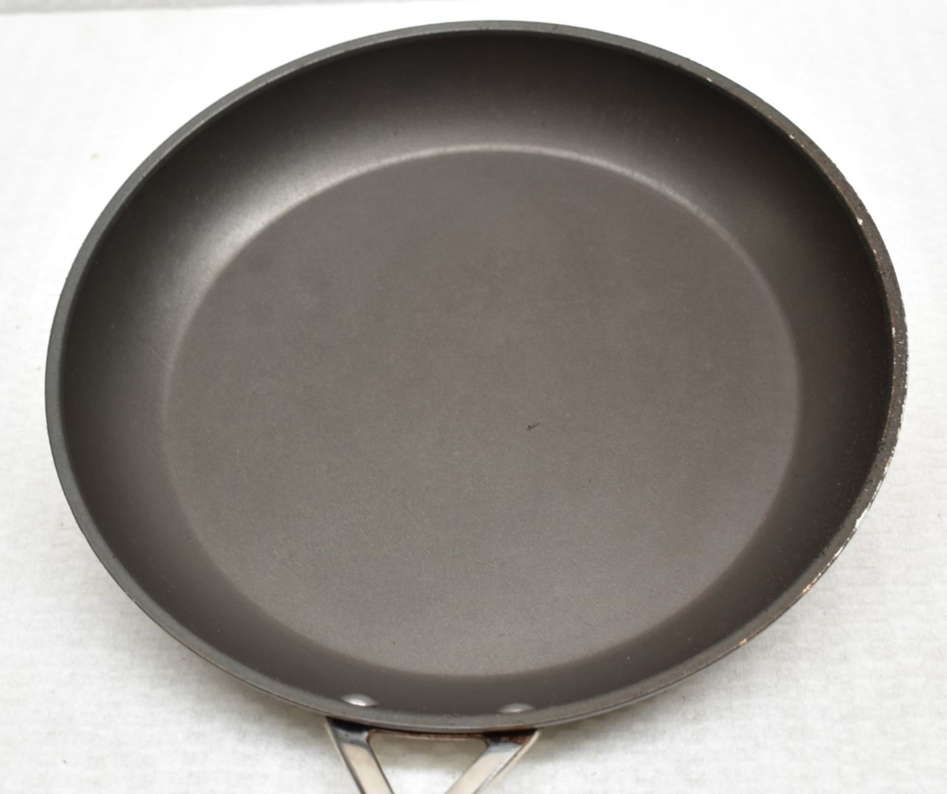 1 x LE CREUSET 30cm Shallow Frying Pan - Store Return- Ref: 6604781/HAS2272/WH2-C7/02-23-2 - CL987 - - Image 2 of 3