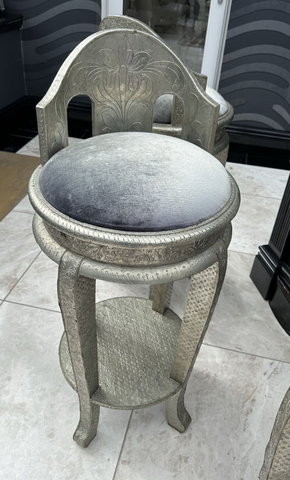 6 x Ornate Silver Tone Bar Stools With Grey Velvet Seat Pads - Image 6 of 16