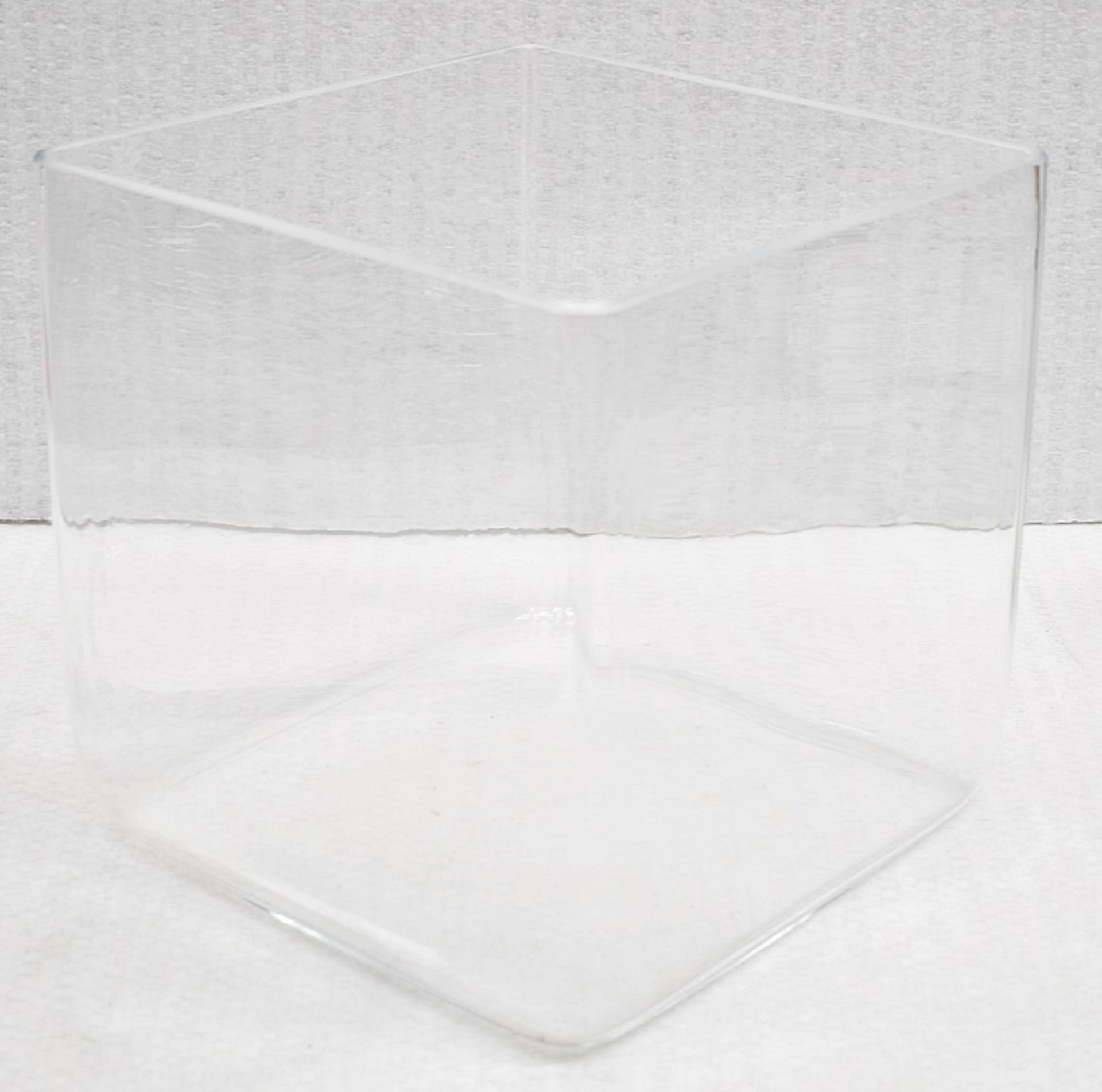1 x Large Glass Cube Vase - Ref: CNT774/WH2/C24 - CL845 - NO VAT ON THE HAMMER - Location: - Image 2 of 2
