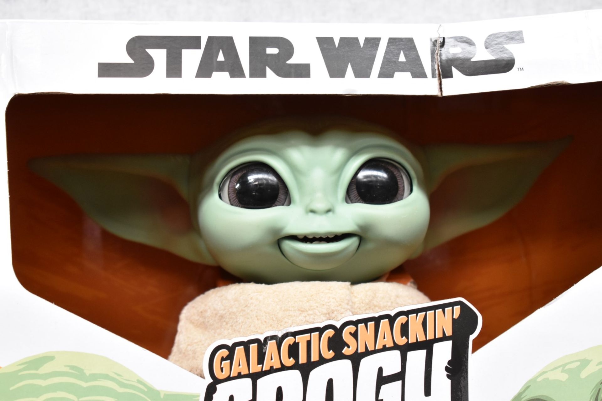 1 x STAR WARS Galactic Snackin’ Grogu 23.5-cm-Tall Animatronic Toy - Original Price £89.95 - - Image 3 of 5