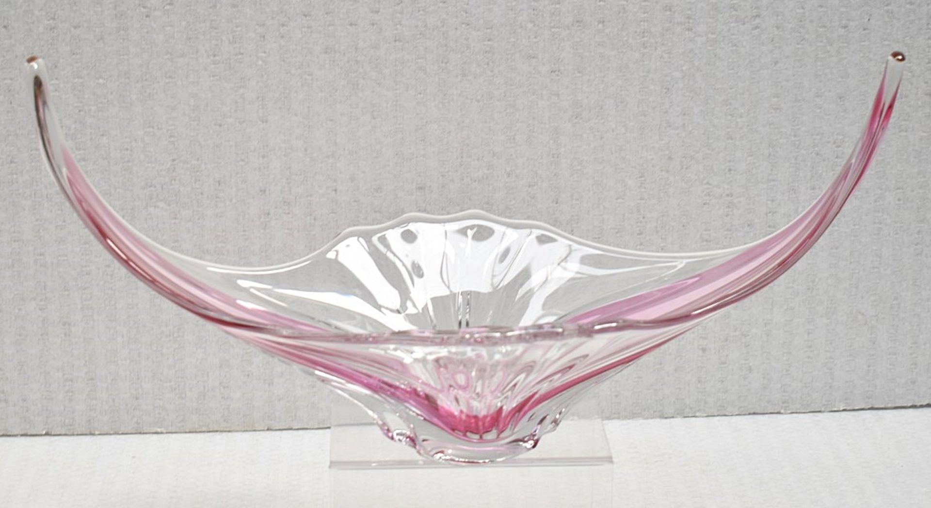 1 x Artisan Hand-blown Decorative Clear Glass Bowl With A Pink Ripple Motif - Ref: CNT756/WH2/