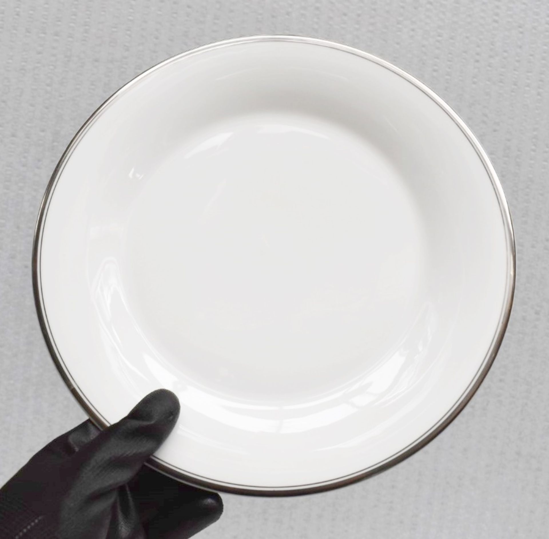 7 x Royal Doulton Platinum Concord ø27cm Dinner Plates - Original RRP £189.00 - Ref: CNT769/WH2/ - Image 2 of 3