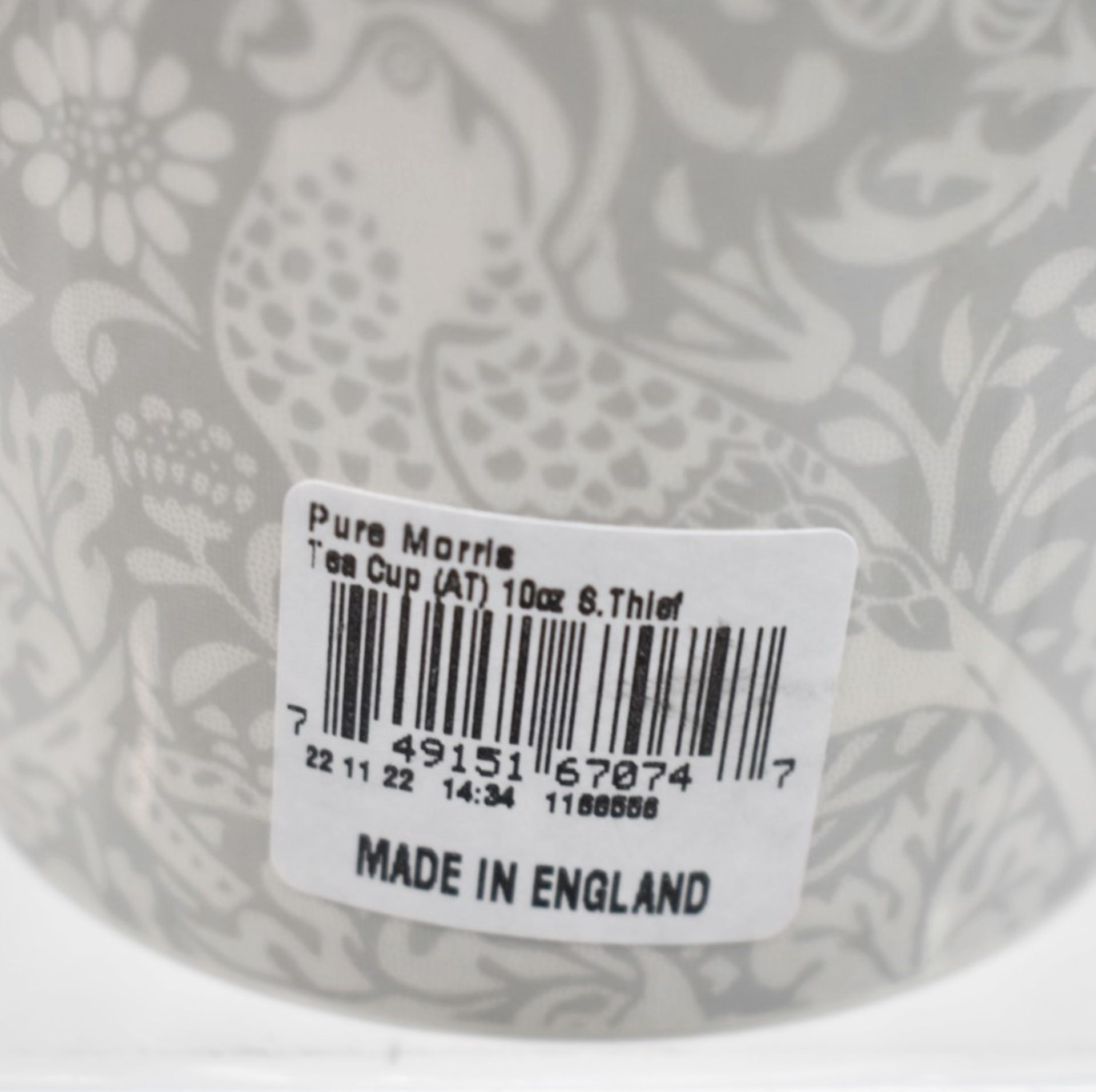 2 x SPODE Pure Morris Strawberry Thief Earthenware Teacups, In Light Grey - Unused Boxed Stock - - Bild 4 aus 5