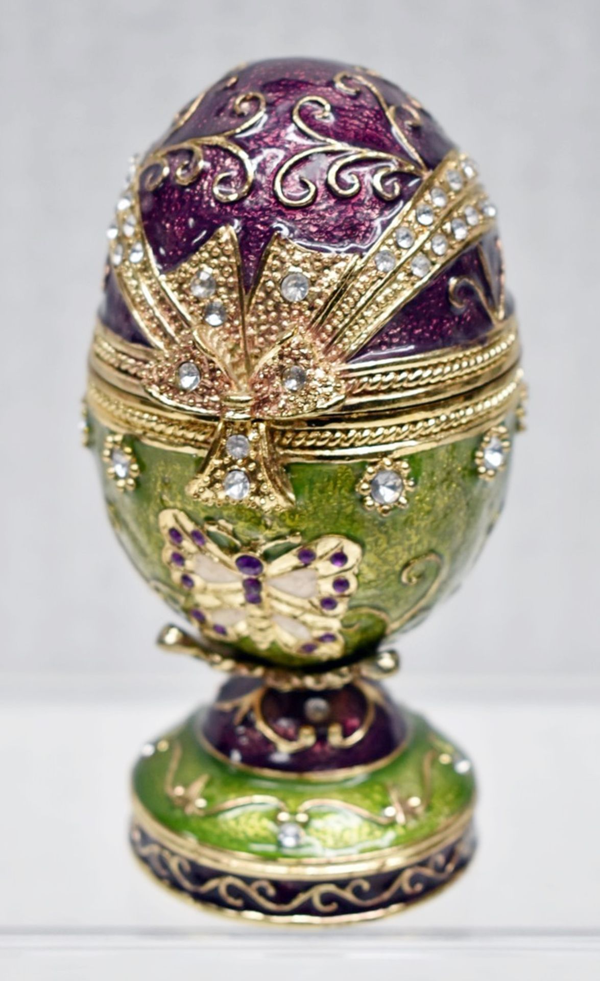 1 x Decorative Faberge-Style Clockwork Musical Enameled Egg, In Purple and Green - Ref: CNT732/WH2/