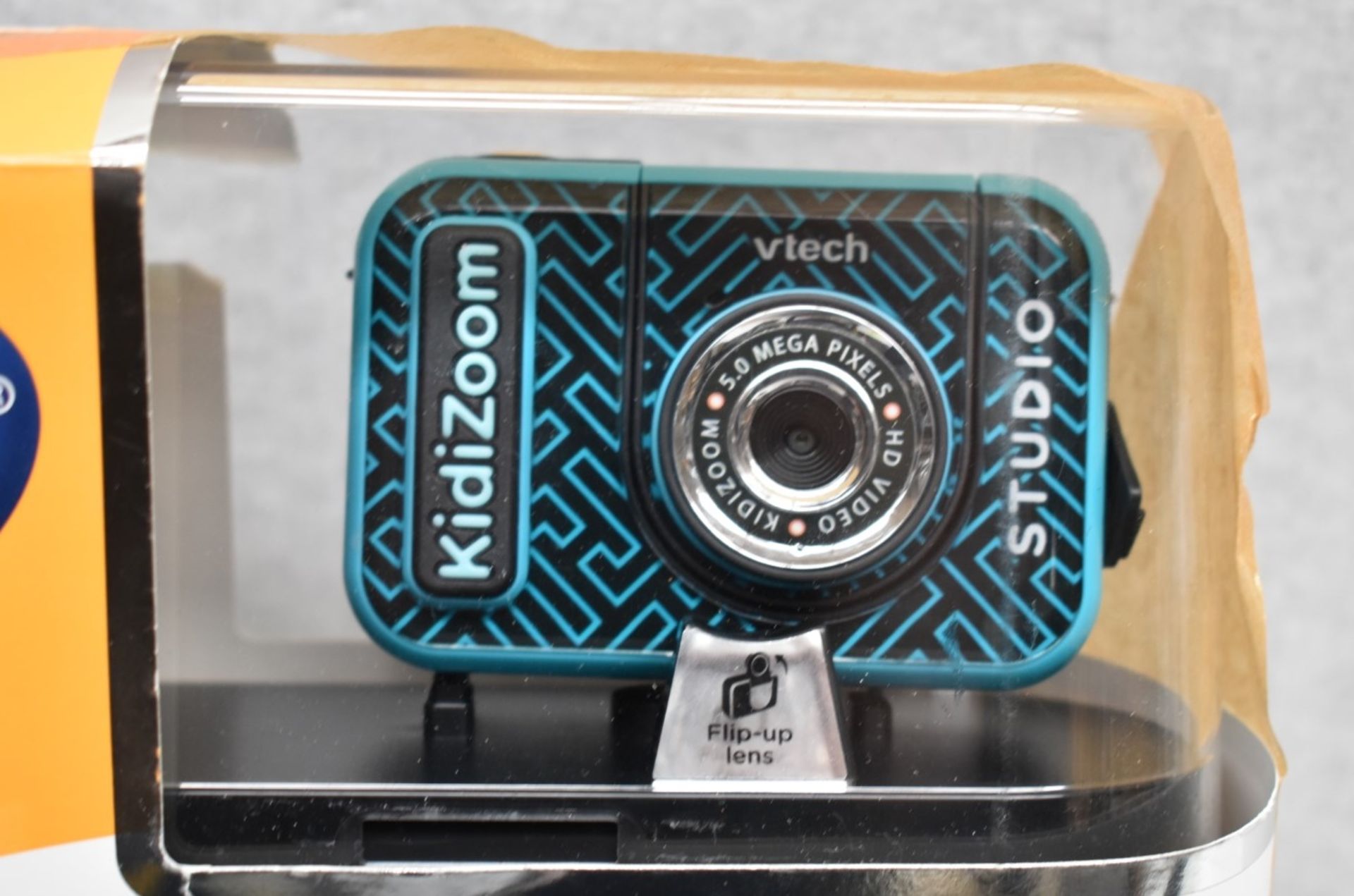 1 x VTECH Kidizoom Studio Camera Kit - Original Price £76.95 - Unused Boxed Stock - Ref: HAS2332/ - Image 2 of 4