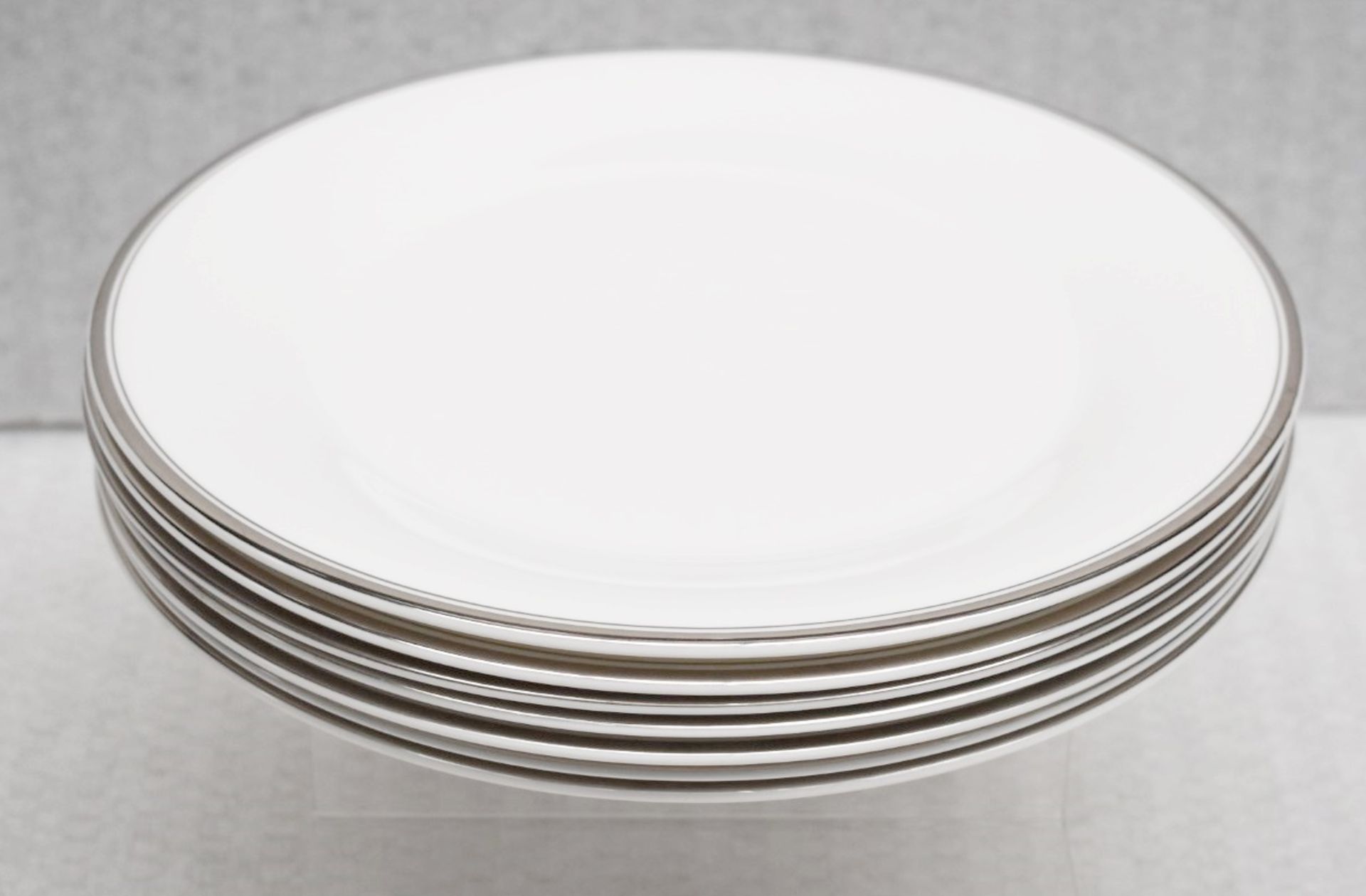 7 x Royal Doulton Platinum Concord ø27cm Dinner Plates - Original RRP £189.00 - Ref: CNT769/WH2/