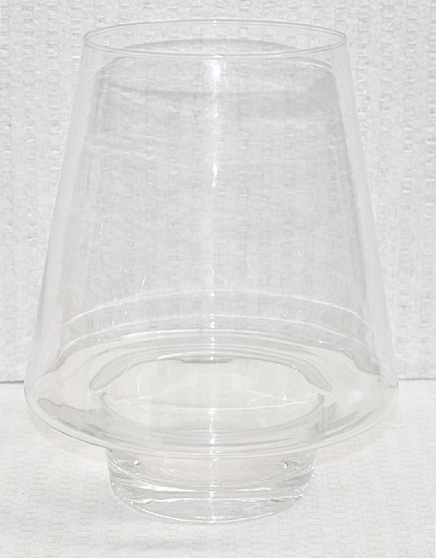 1 x Tapered Artisan Clear Glass Vase - Ref: CNT751/WH2/C23 - CL845 - NO VAT ON THE HAMMER -