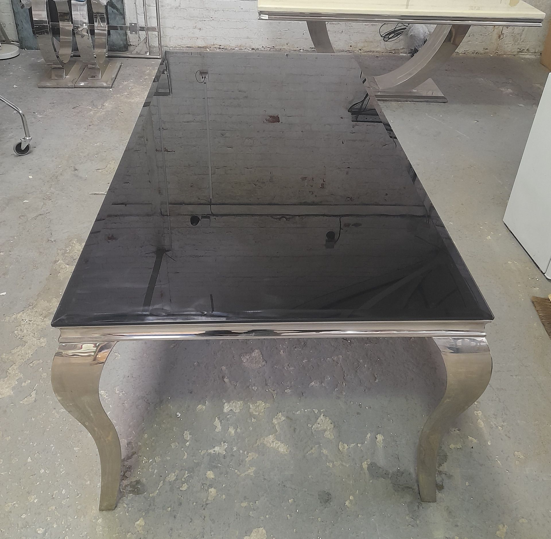 1 x Athena Glasstop Dining Table - Ref: REN256 - CL999 - NO VAT ON THE HAMMER - Location: Altrincham - Image 5 of 7