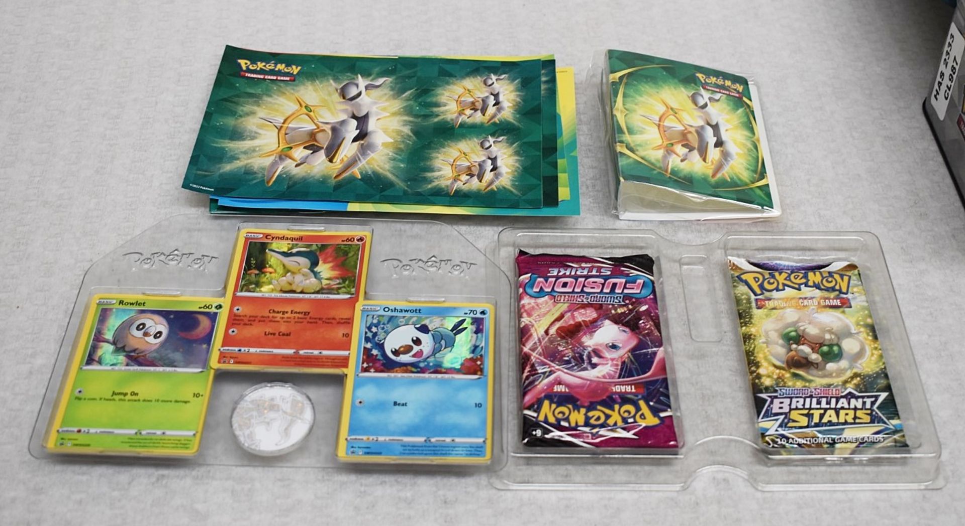 1 x Pokémon TCG: Collector Chest - Spring 2022: Rowlet / Cyndaquil / Oshawott - Unused Boxed Stock - - Image 3 of 5