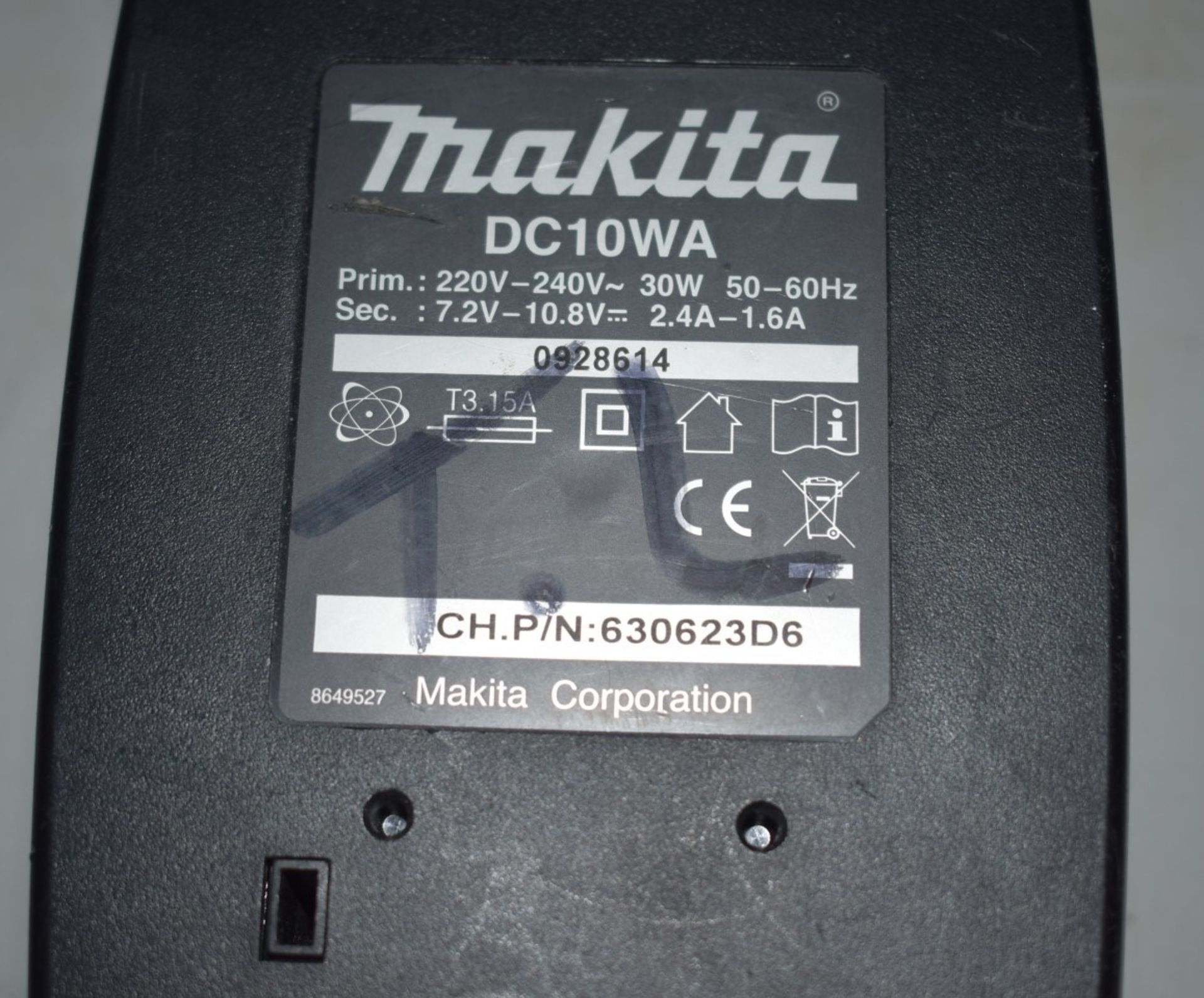 1 x MAKITA DC10WA Li-Ion Charger, 7.2V/10.8V - Model 194589-9 - Ref: DS7533 ALT - CL816 - - Image 2 of 2