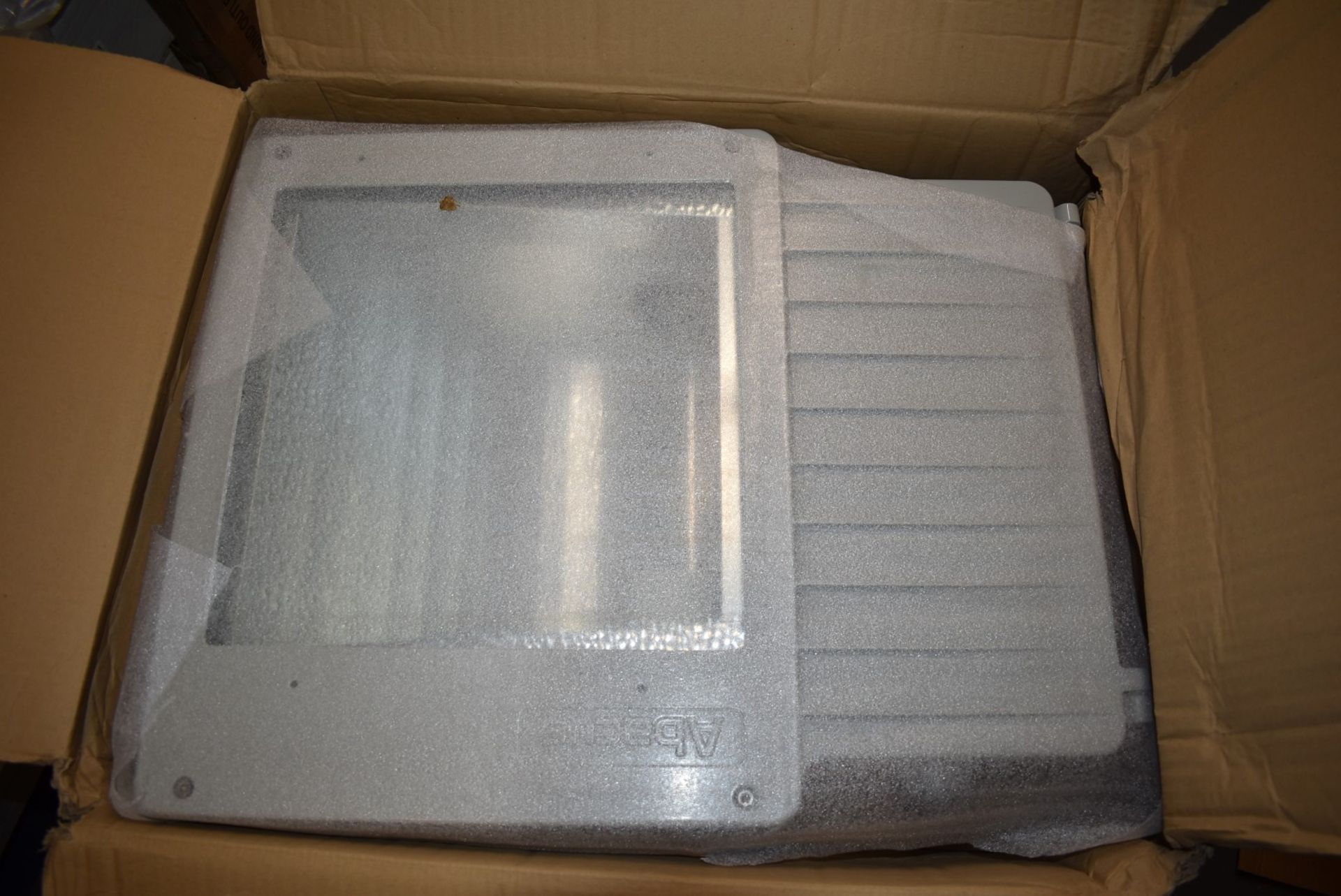 1 x Abacus AM5000 Themis Series Flood Light With Wide Beam - 250W - Unused Stock in Original Box - Image 3 of 3