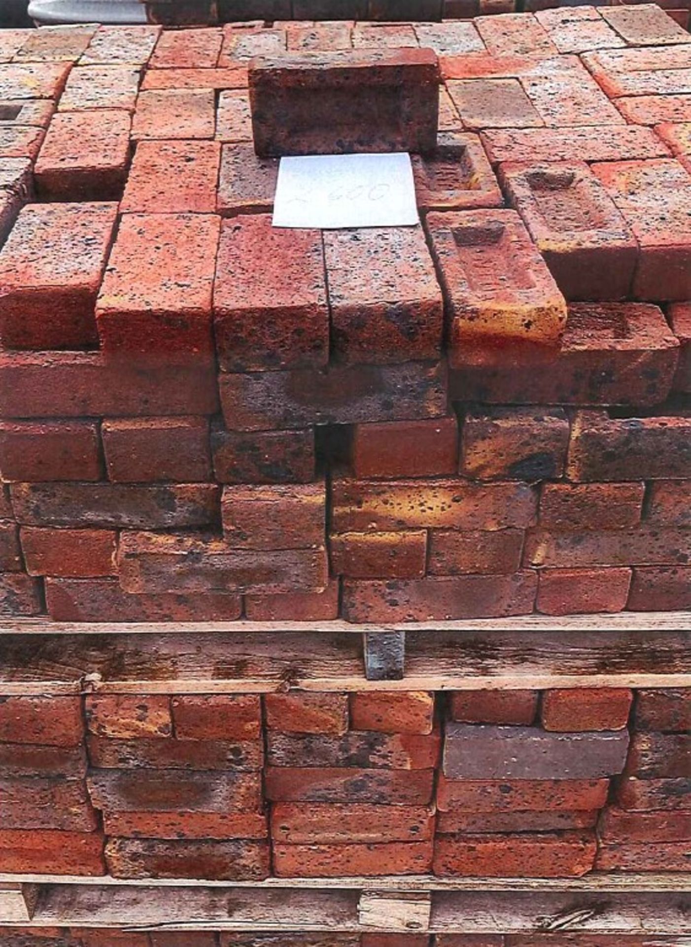2600 X Red Engineering Bricks - Ref: 61 - CL464 - Location: Liverpool L19 - Image 2 of 3