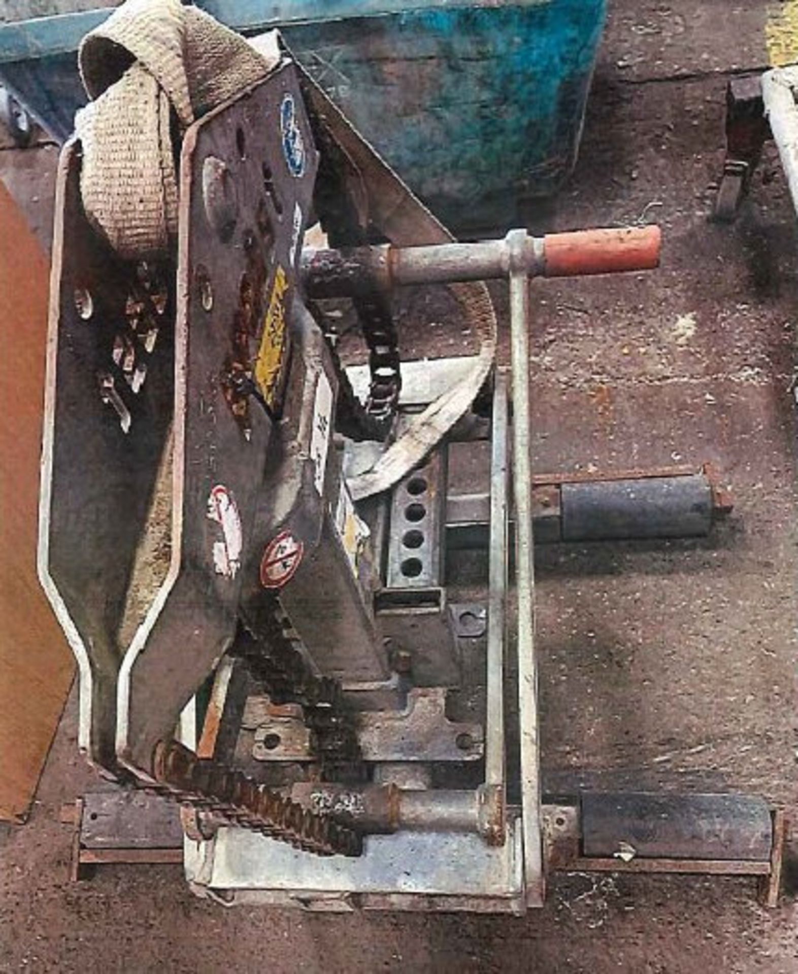 Scissor Lift For Forklift - Max Load 1500 Kg - Ref: 2 - CL464 - Location: Liverpool L19 - Image 2 of 3
