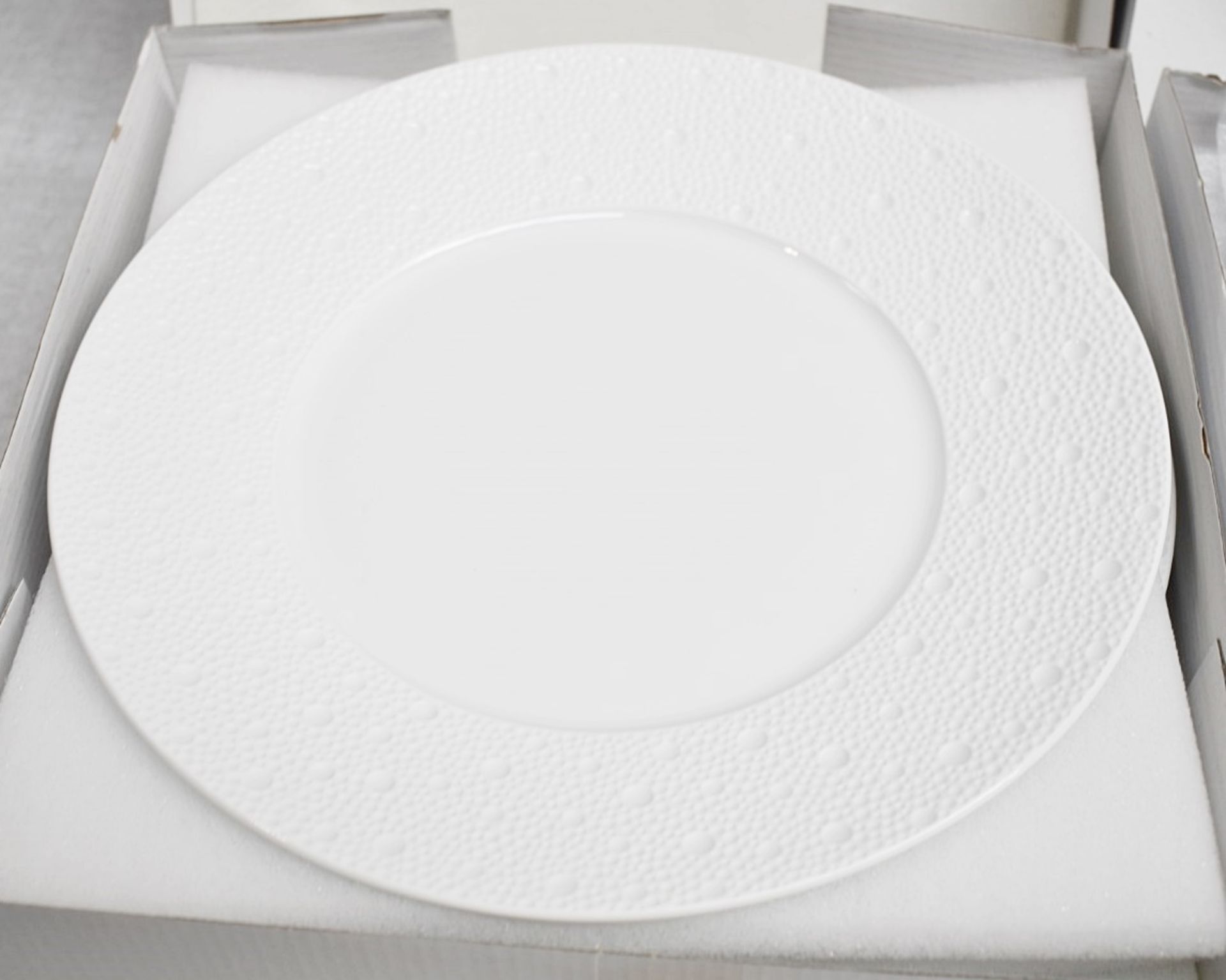 9 x BERNARDAUD 'Ecume' 26cm Porcelain Dinner Plates, Made in France - Total RRP £549.00 - Image 2 of 9