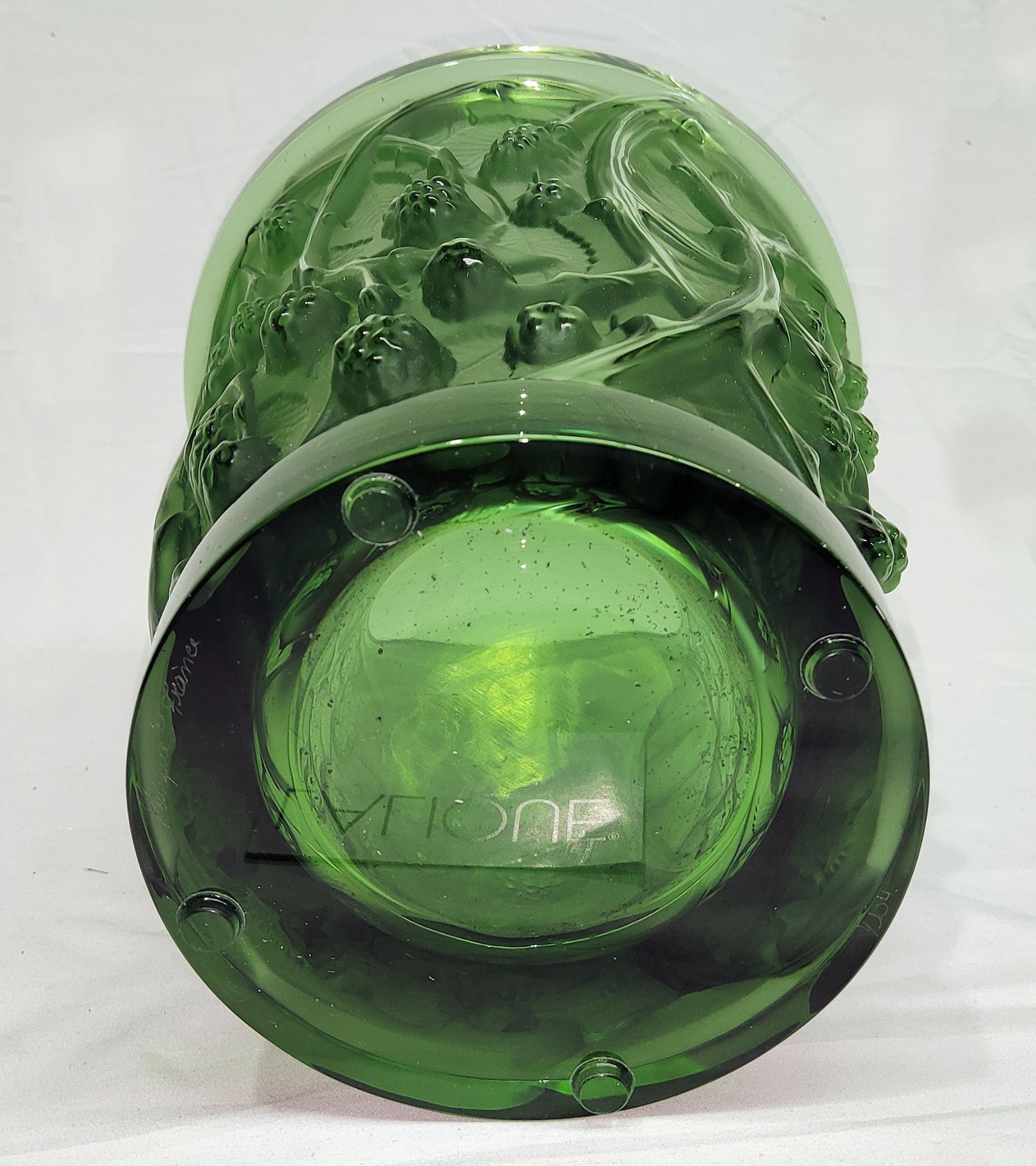 1 x LALIQUE 'Mures' Exquisite Handcrafted French Green Crystal Medium Vase - Original RRP £2,690 - Image 15 of 23