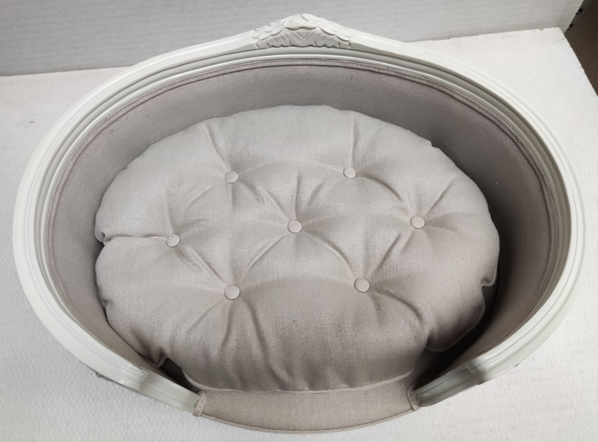 1 x LORD LOU 'George' Dog Bed - Ecru Linen - Original RRP £400.00 - Image 9 of 15