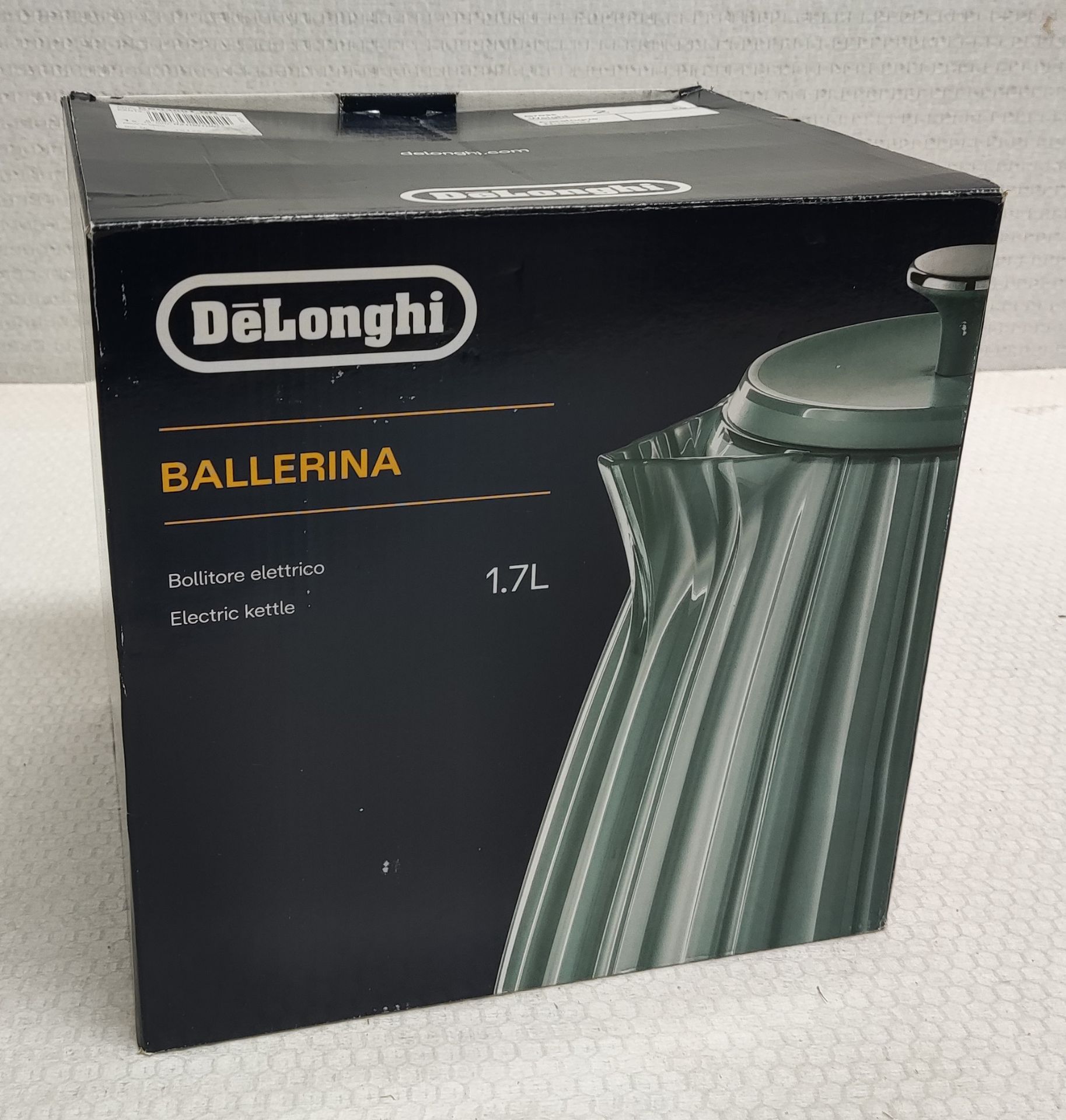 1 x DELONGHI Ballerina 1.7-litre Rapid Boil Kettle In A Sea Green Hue - Boxed - Original RRP £62.95 - Image 6 of 10