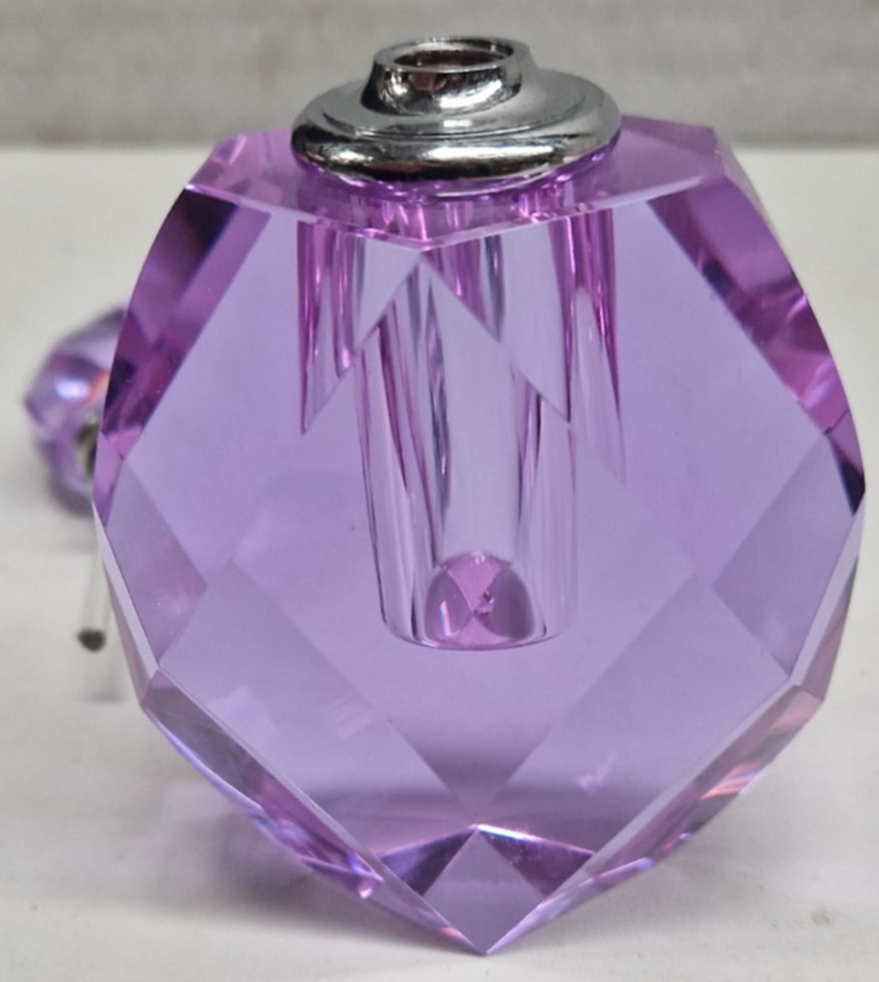 1 x Beautiful Purple Crystal Glass Perfume Bottle With Dauber And Threaded Stopper - Image 4 of 6