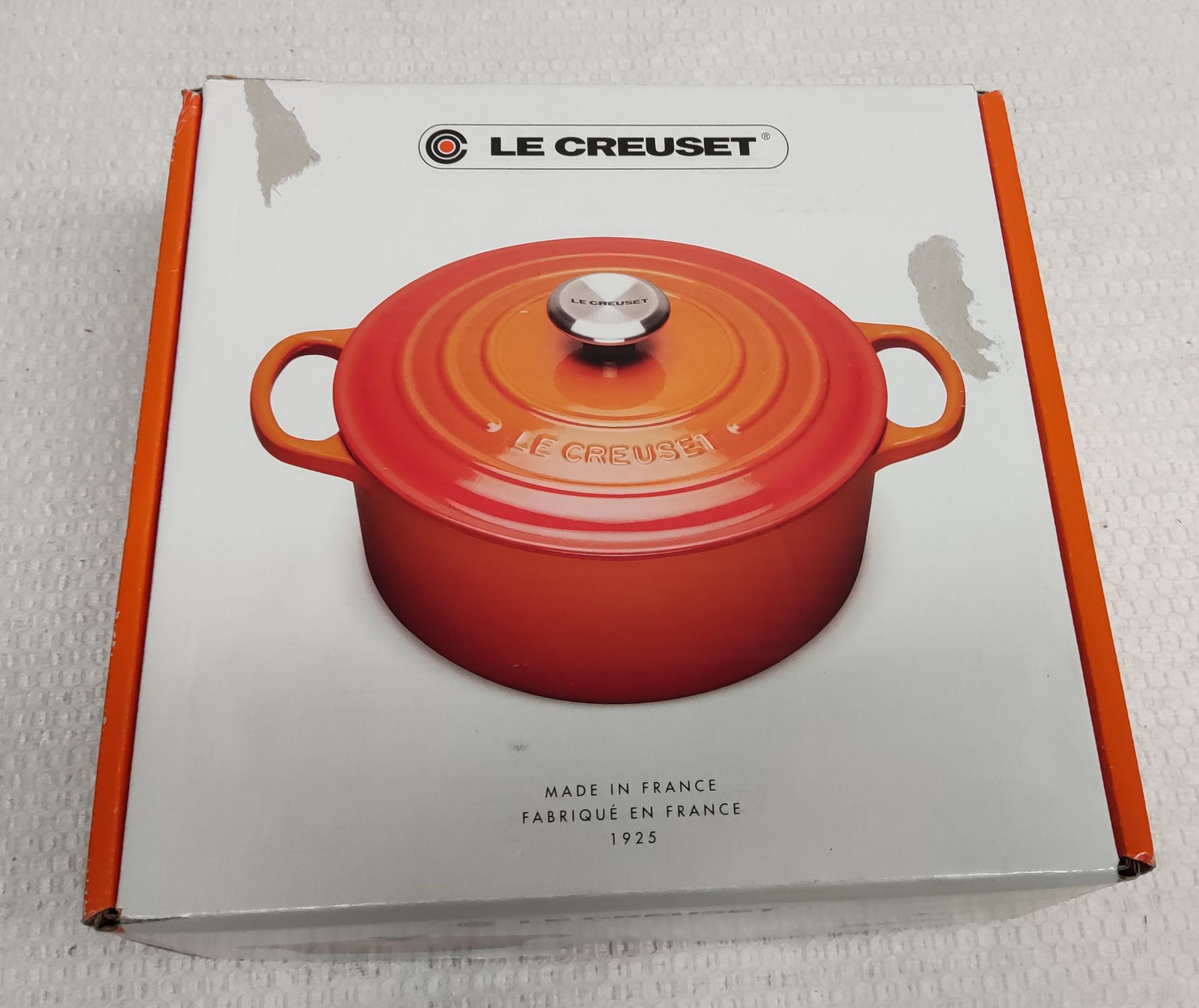 1 x LE CREUSET Signature Cast Iron 26Cm Round Casserole - Volcanic - Boxed - Original RRP £250 - - Image 2 of 12