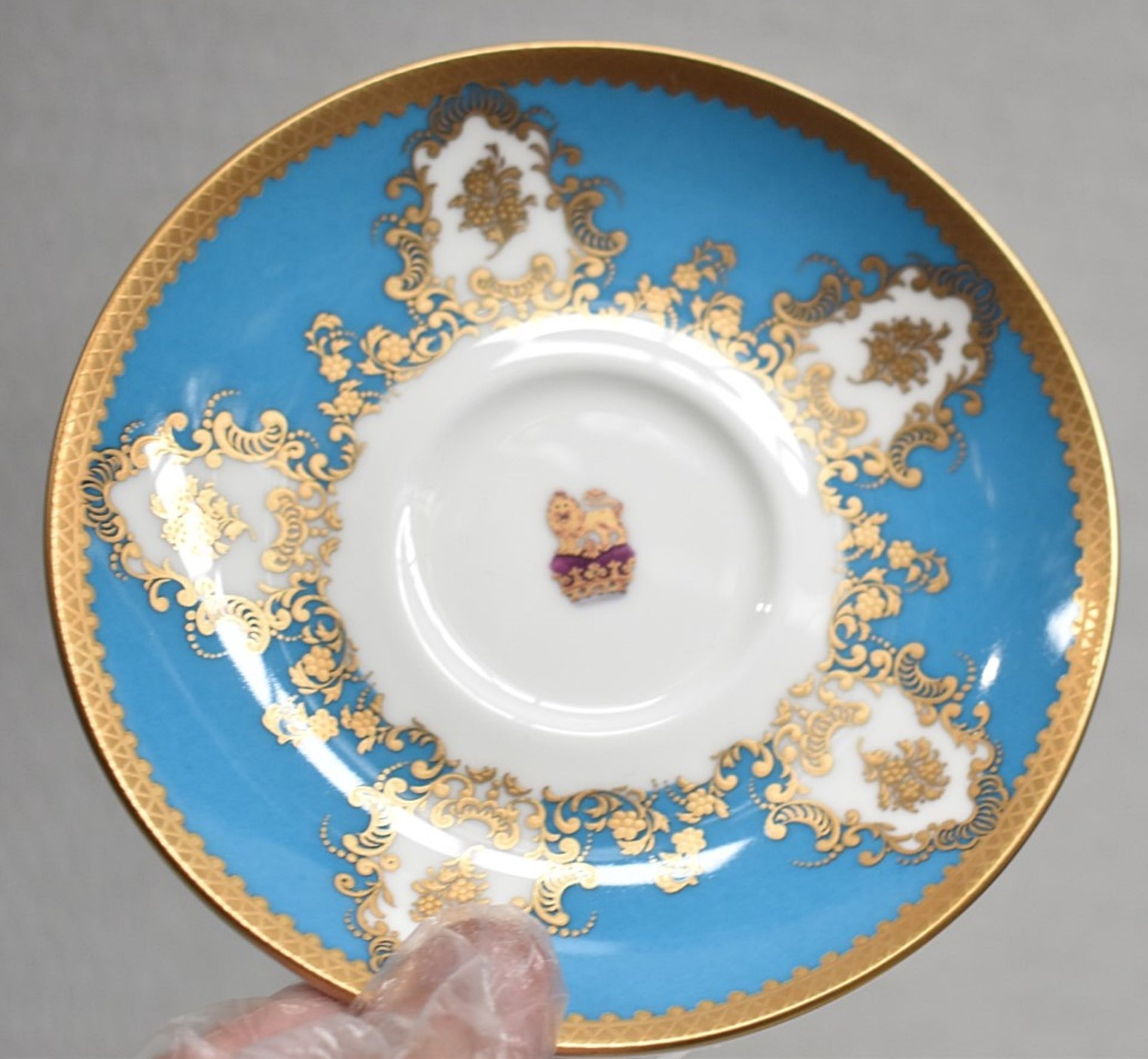 1 x ROYAL COLLECTION TRUST 'Coat of Arms' Fine Bone China Teacup and Saucer Set, Hand finished - Image 6 of 9