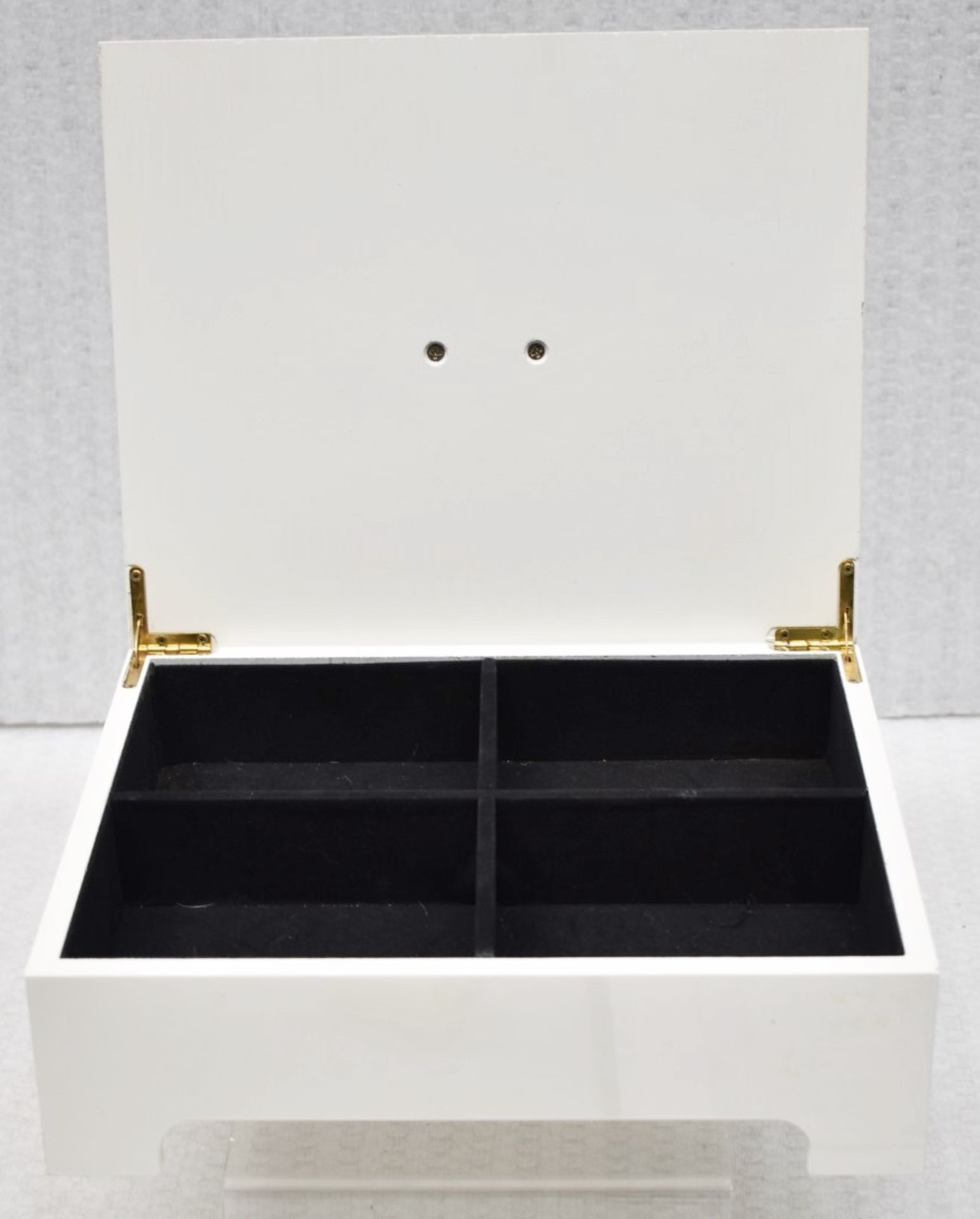 1 x Designer-style Jewellery Box In Cream With Statement Handle - Ref: CNT761/WH2/C23 - CL845 - NO - Image 3 of 4