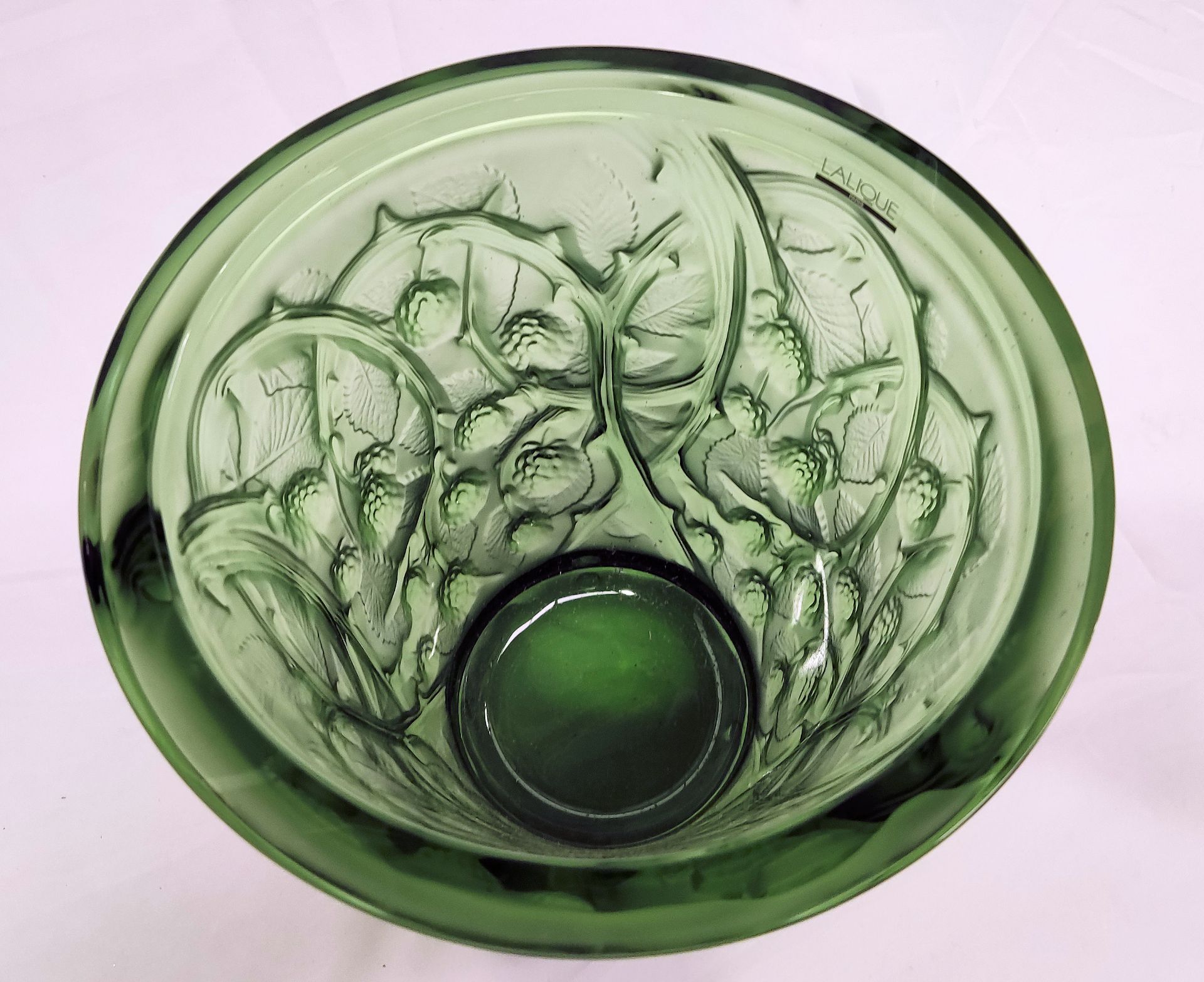 1 x LALIQUE 'Mures' Exquisite Handcrafted French Green Crystal Medium Vase - Original RRP £2,690 - Image 11 of 23