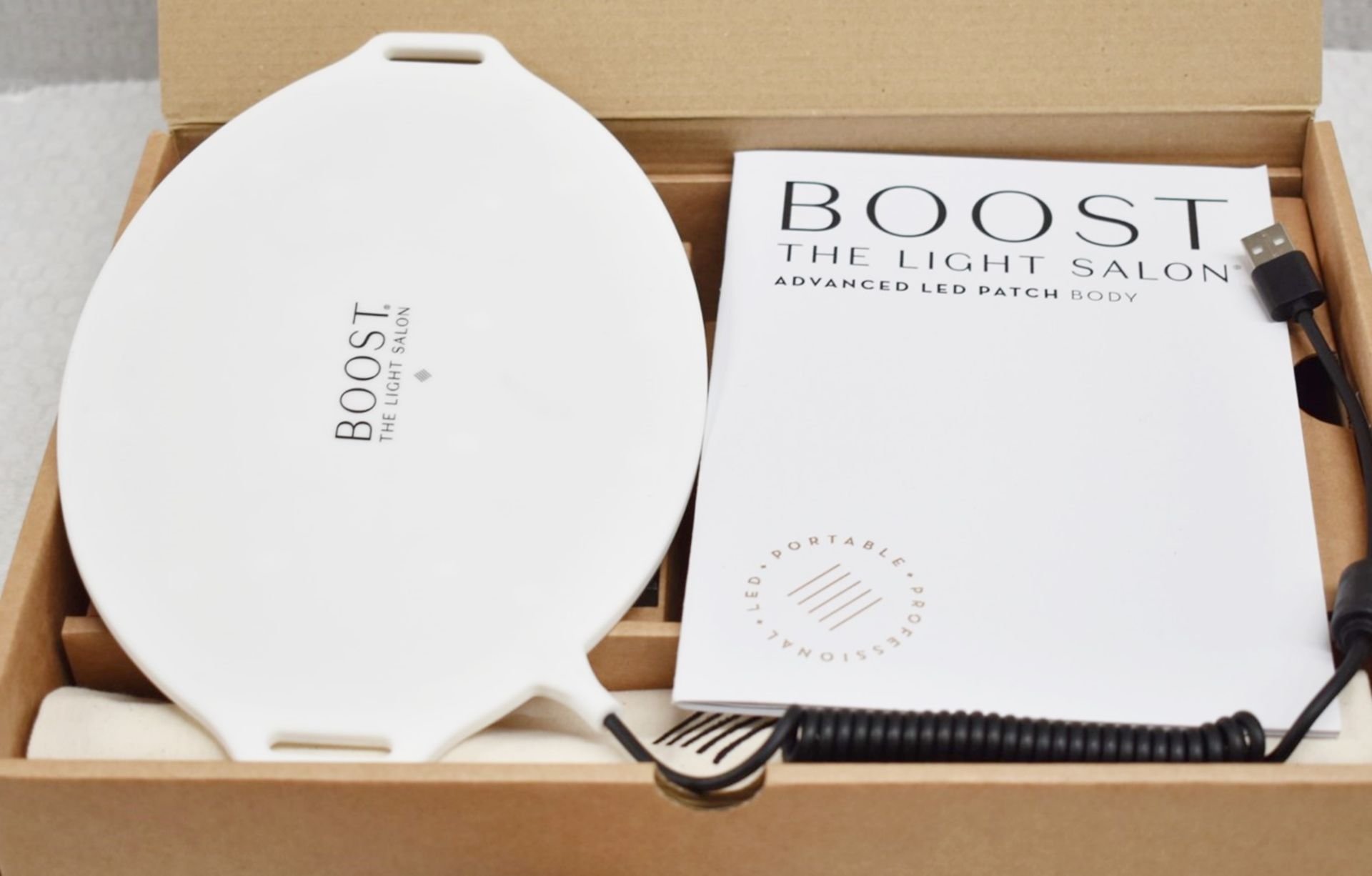 1 x THE LIGHT SALON 'Boost' Anti-inflammatory LED Body Patch - Original Price £375.00 - Unused Boxed - Image 2 of 9