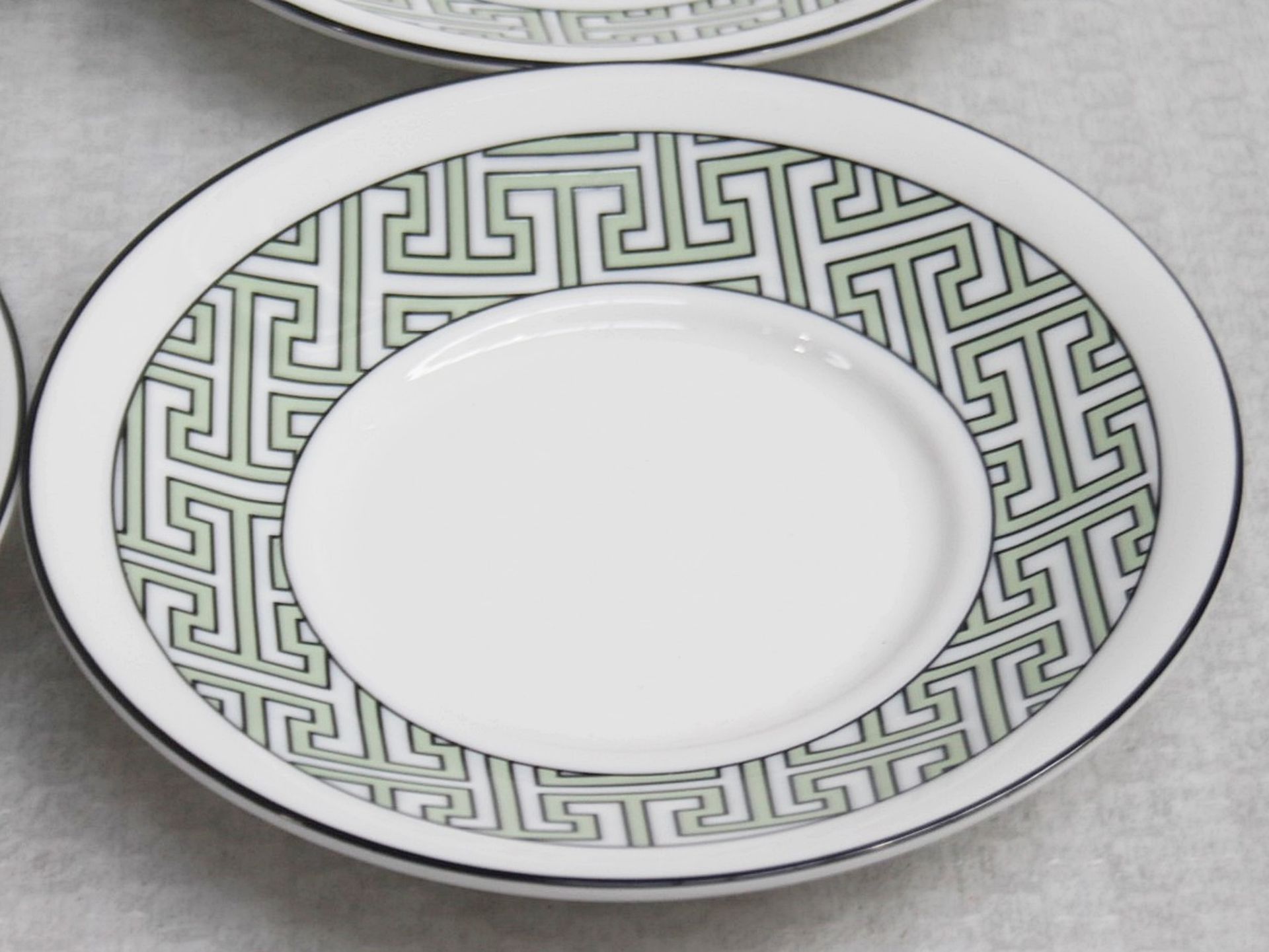 4 x O.W. LONDON 'Maze' Fine Bone China Saucers In White & Green, With A Geometric Print - Image 2 of 4