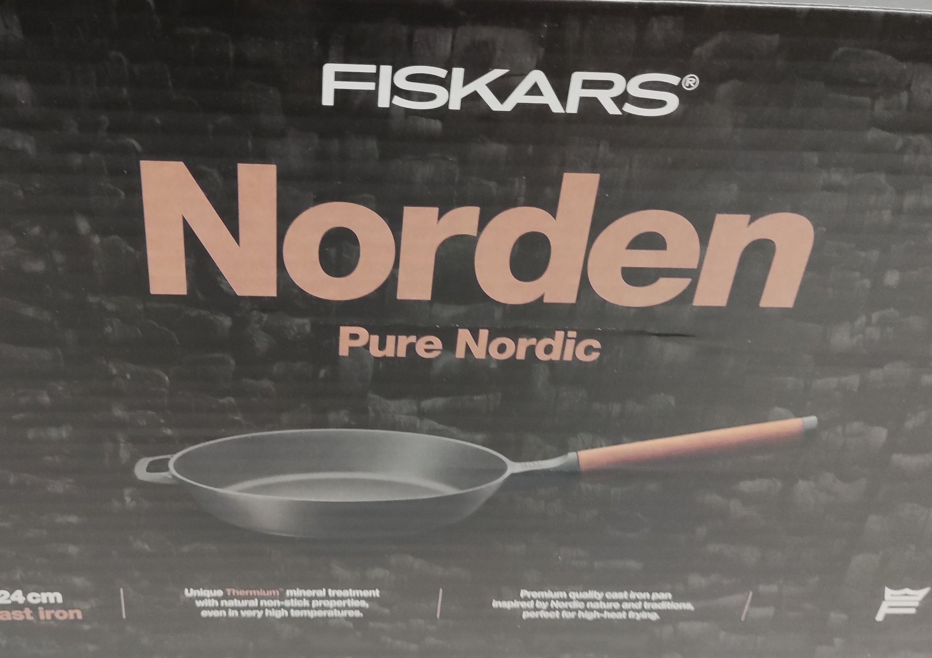 1 x FISKARS Norden Premium Cast Iron Frying Pan 24cm - Original RRP £122.00 - Image 10 of 12