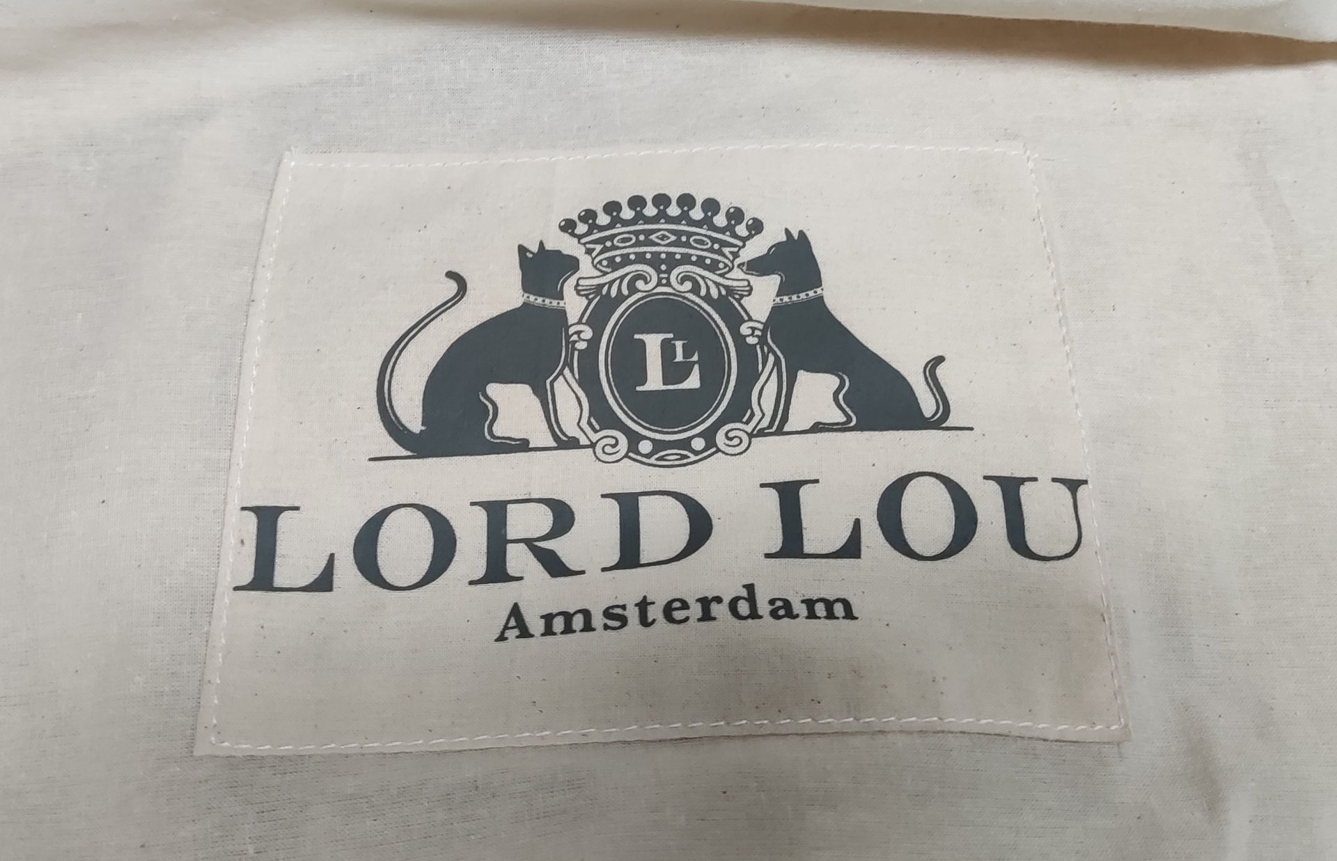 1 x LORD LOU 'George' Dog Bed - Ecru Linen - Original RRP £400.00 - Image 14 of 15