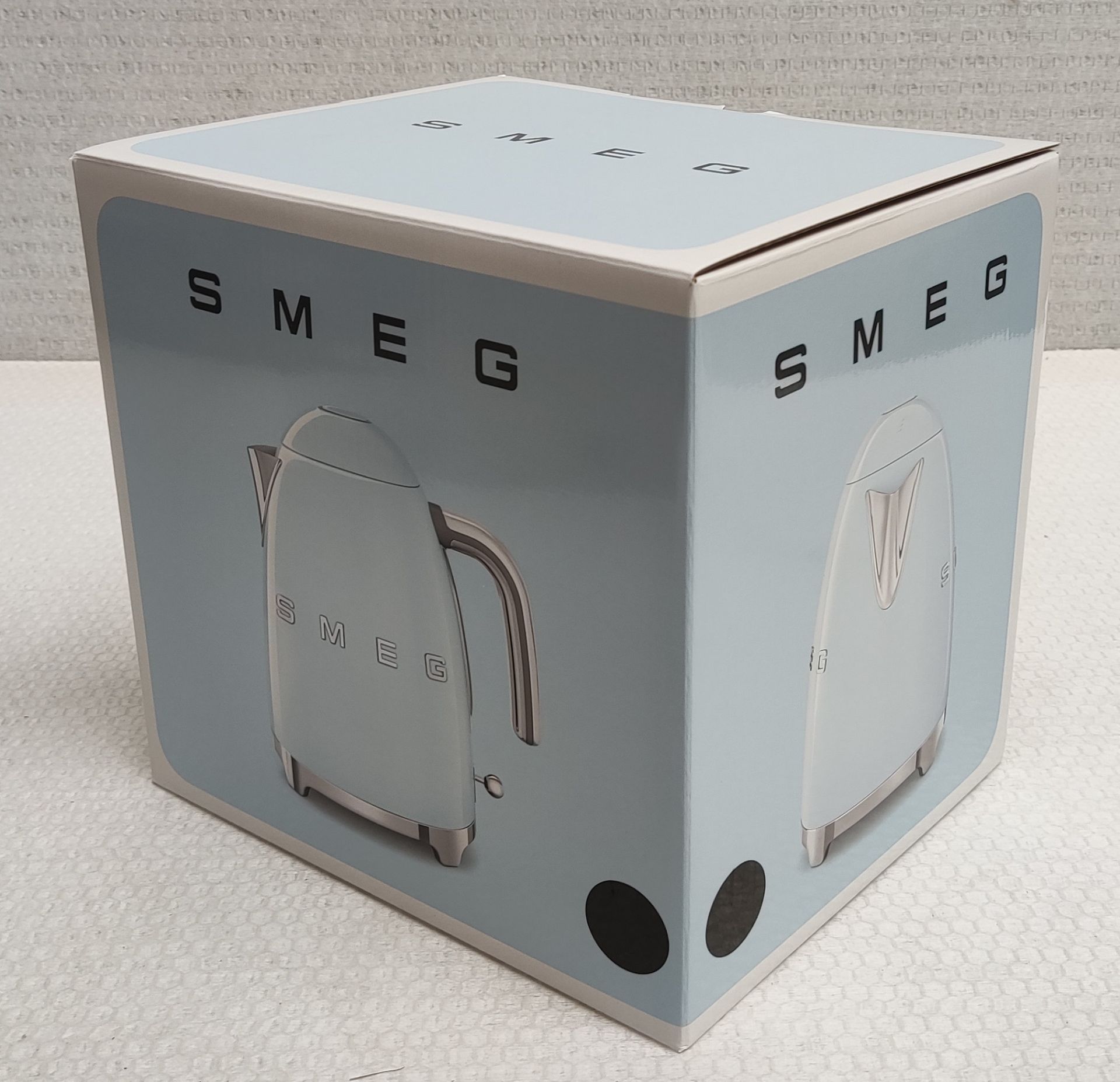 1 x SMEG 50'S Style Kettle In Black - Boxed - Original RRP £149.00 - Image 3 of 7