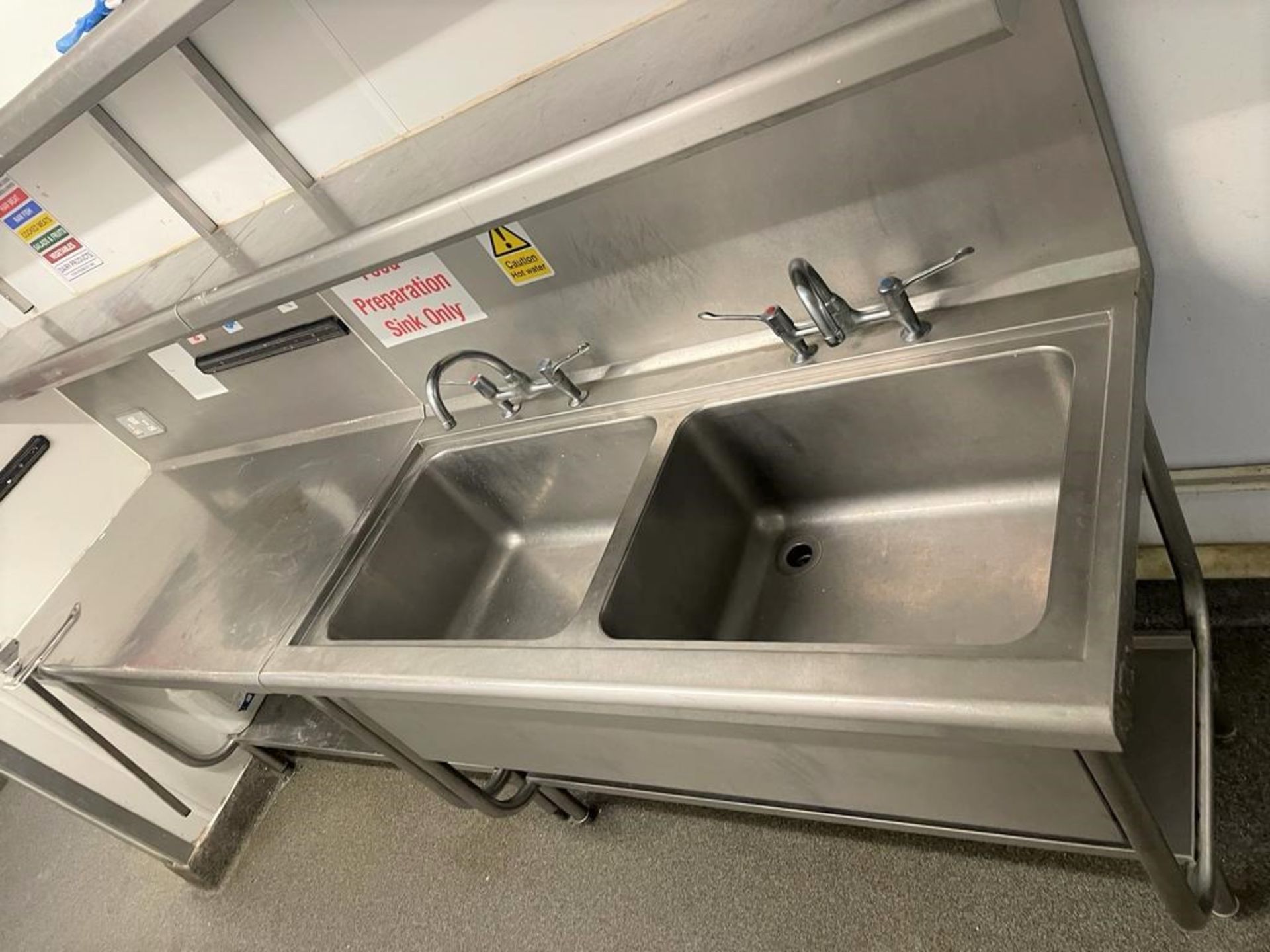 1 x Stainless Steel Commercial Wash Stand With Twin Sink Basins, Mixer Taps, Overhead Shelves, - Image 5 of 10