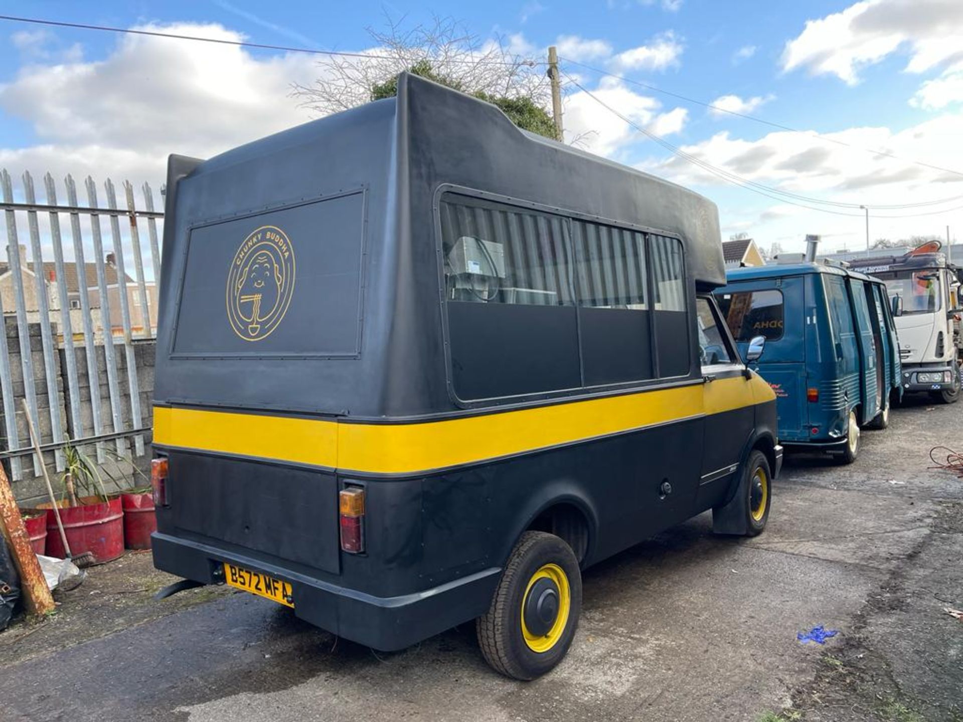 1 x 1984 Bedford CF Converted Catering Van - CL847 - Location: Swansea SA6 - Image 5 of 11