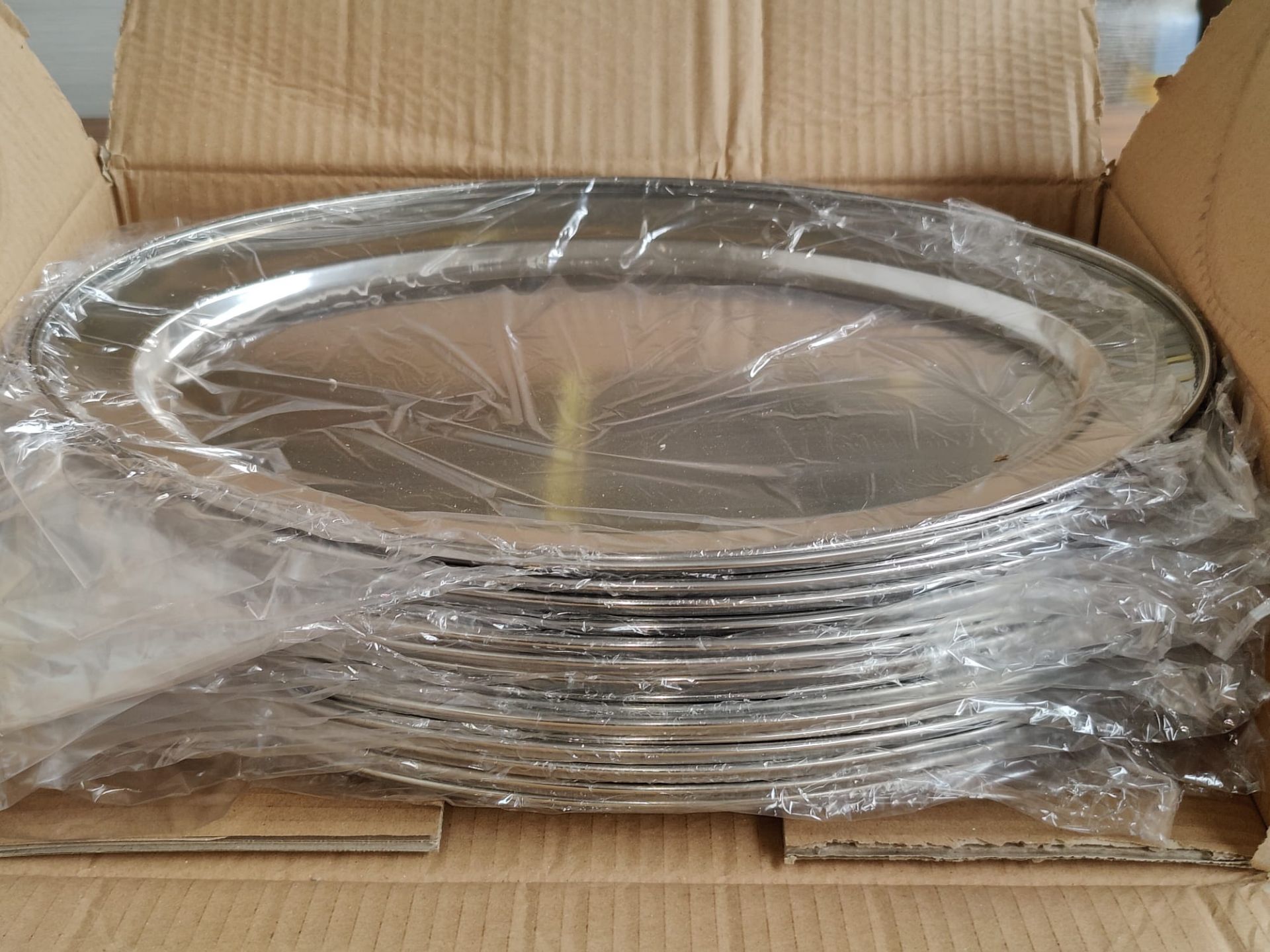 20 x Stainless Steel Oval Service Trays - Size: 450mm x 310mm - Brand New Boxed Stock - RRP £200 - - Image 5 of 8