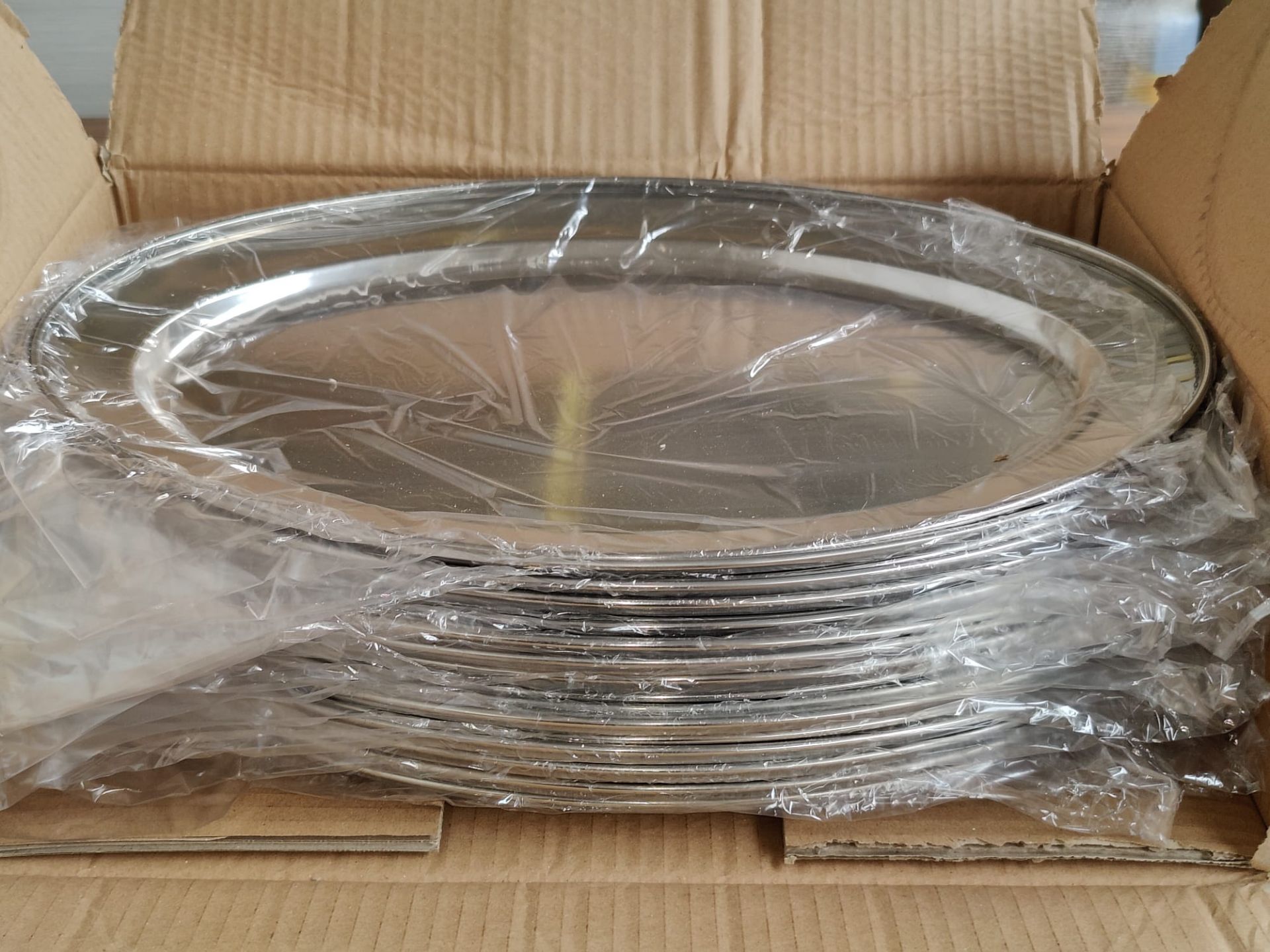 20 x Stainless Steel Oval Service Trays - Size: 450mm x 310mm - Brand New Boxed Stock - RRP £200 - Image 5 of 8