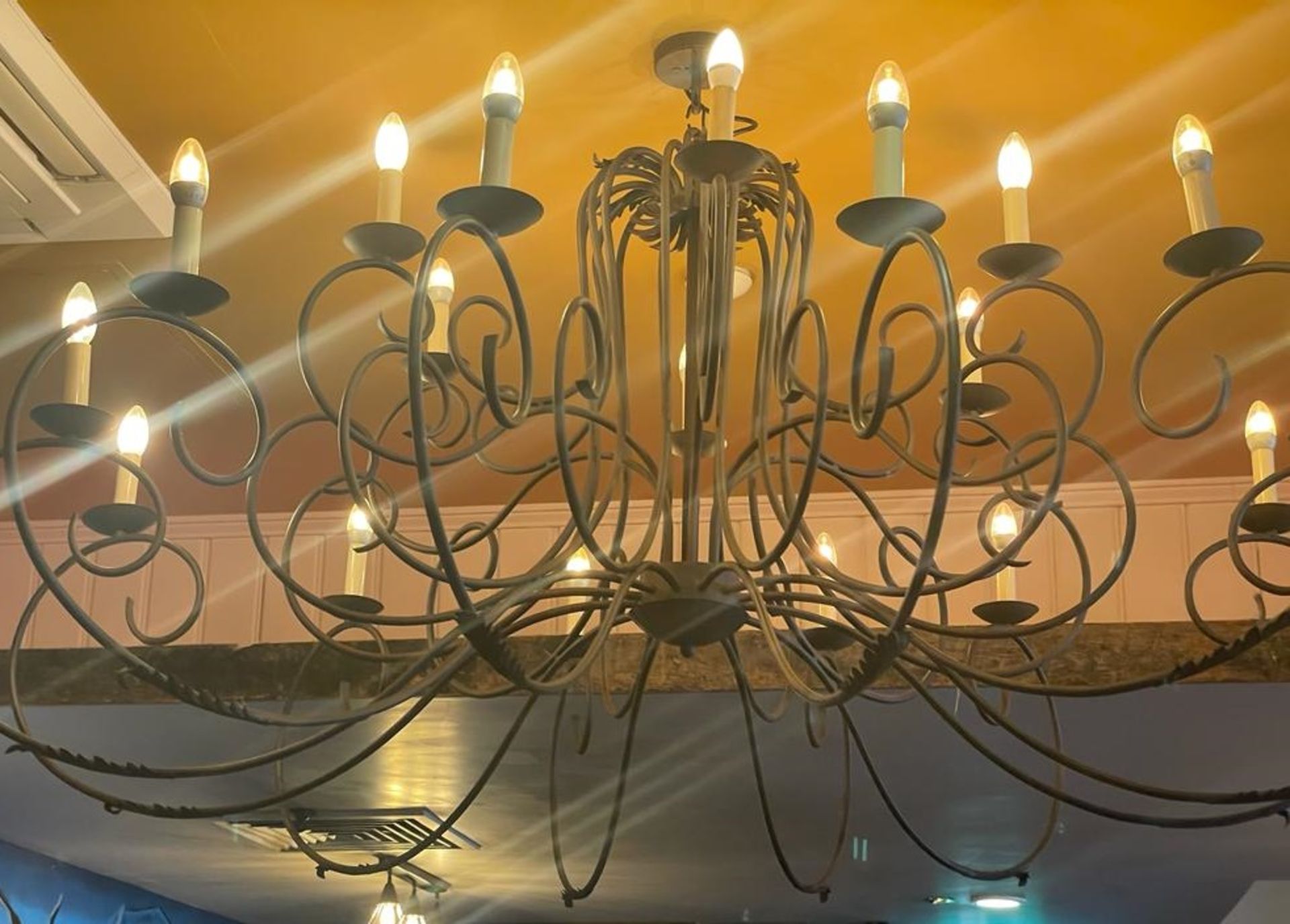 1 x Oranate Chandelier With Approximately Twenty Candle Lights - Image 5 of 6