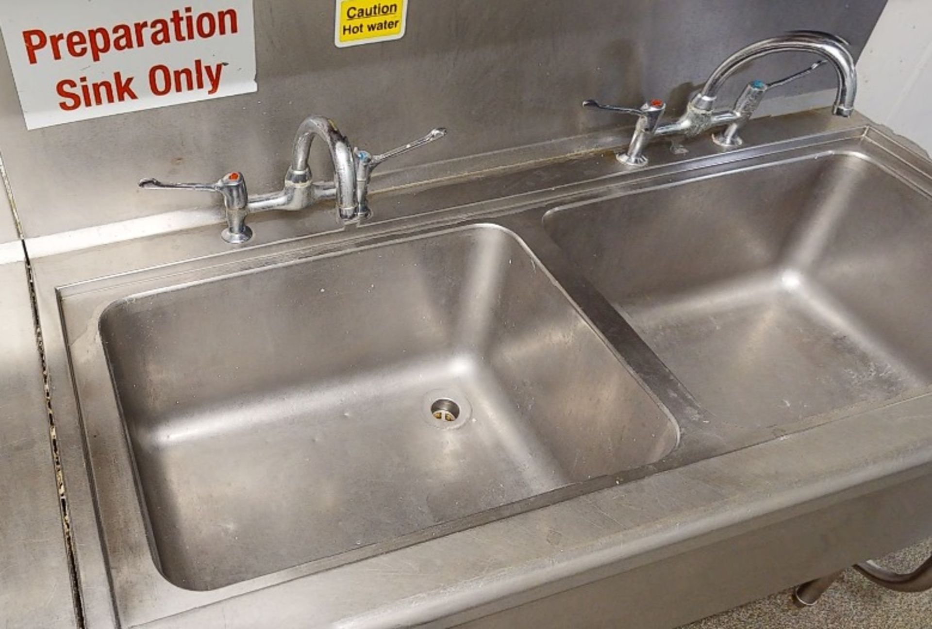 1 x Stainless Steel Commercial Wash Stand With Twin Sink Basins, Mixer Taps, Overhead Shelves, - Image 4 of 10