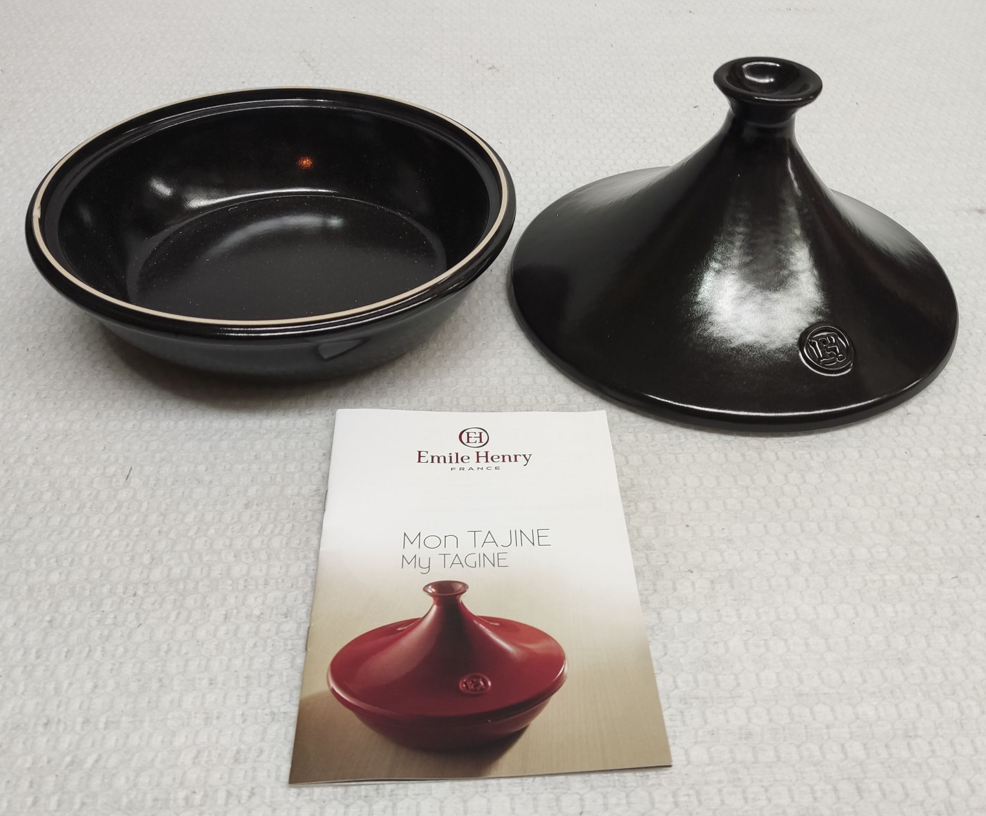 1 x EMILE HENRY 26cm Charcoal Tagine 1.8L - Boxed - Original RRP £99.99 - Ref: 7137056/HJL326/C12/ - Image 2 of 13