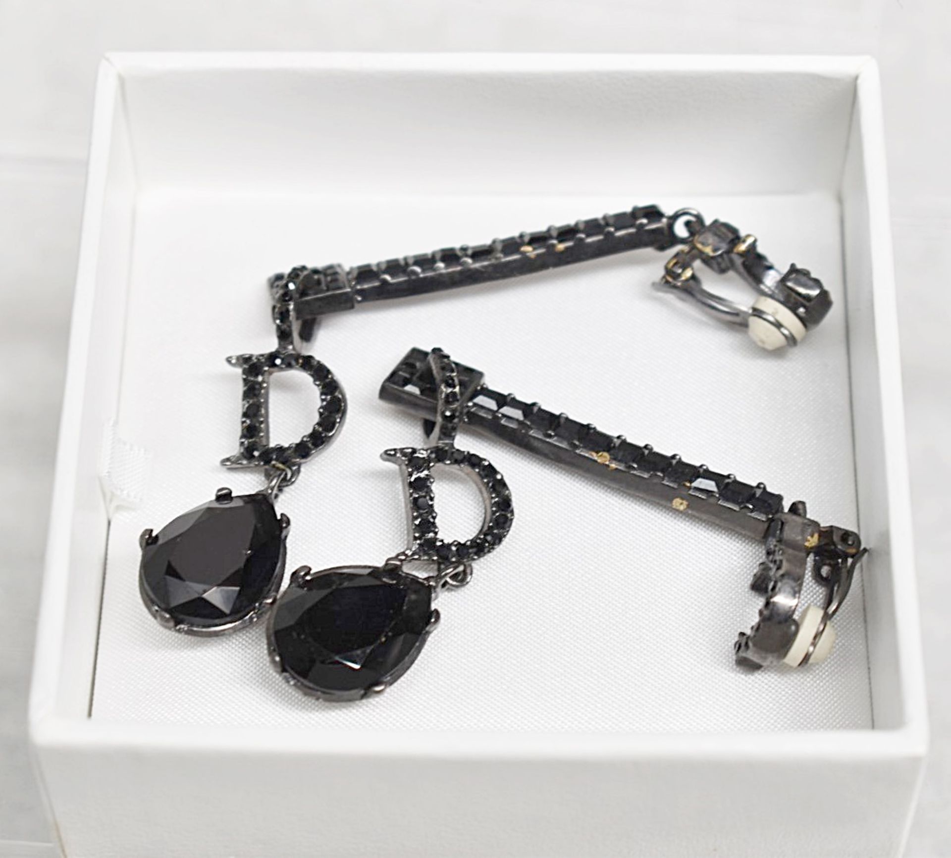 Pair Of Vintage DIOR Clip-on Black Crystal Encrusted Earrings - Ref: CNT777/WH2/C23 - CL845 - NO VAT - Image 3 of 6