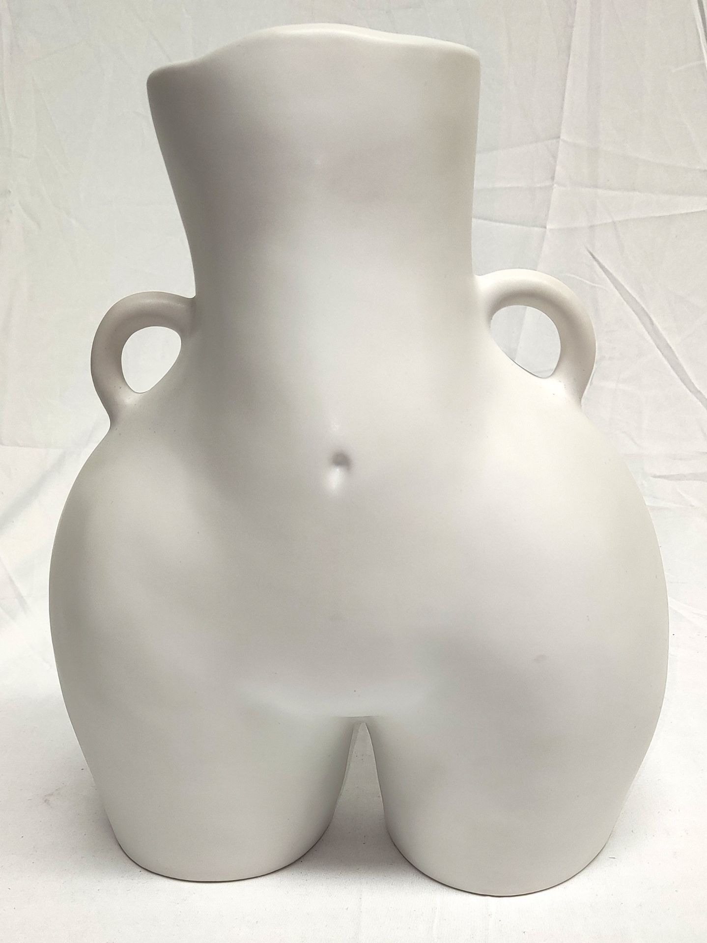 1 x ANISSA KERMICHE Love Handles Vase In White - Boxed - Original RRP £340 - Ref: 6787060/HJL382/ - Image 2 of 16