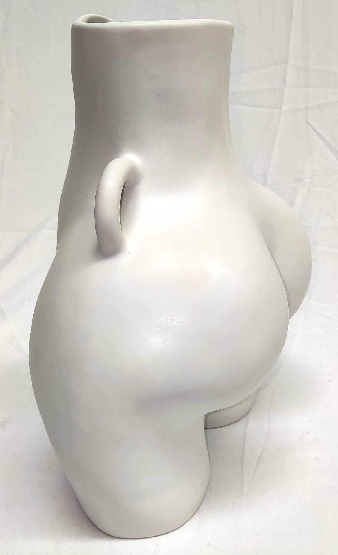 1 x ANISSA KERMICHE Love Handles Vase In White - Boxed - Original RRP £340 - Ref: 6787060/HJL382/ - Image 6 of 16