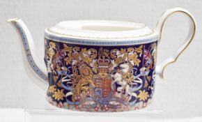 1 x ROYAL COLLECTION TRUST 'Longest Reigning Monarch' Fine Bone China Teapot, Hand Finished with