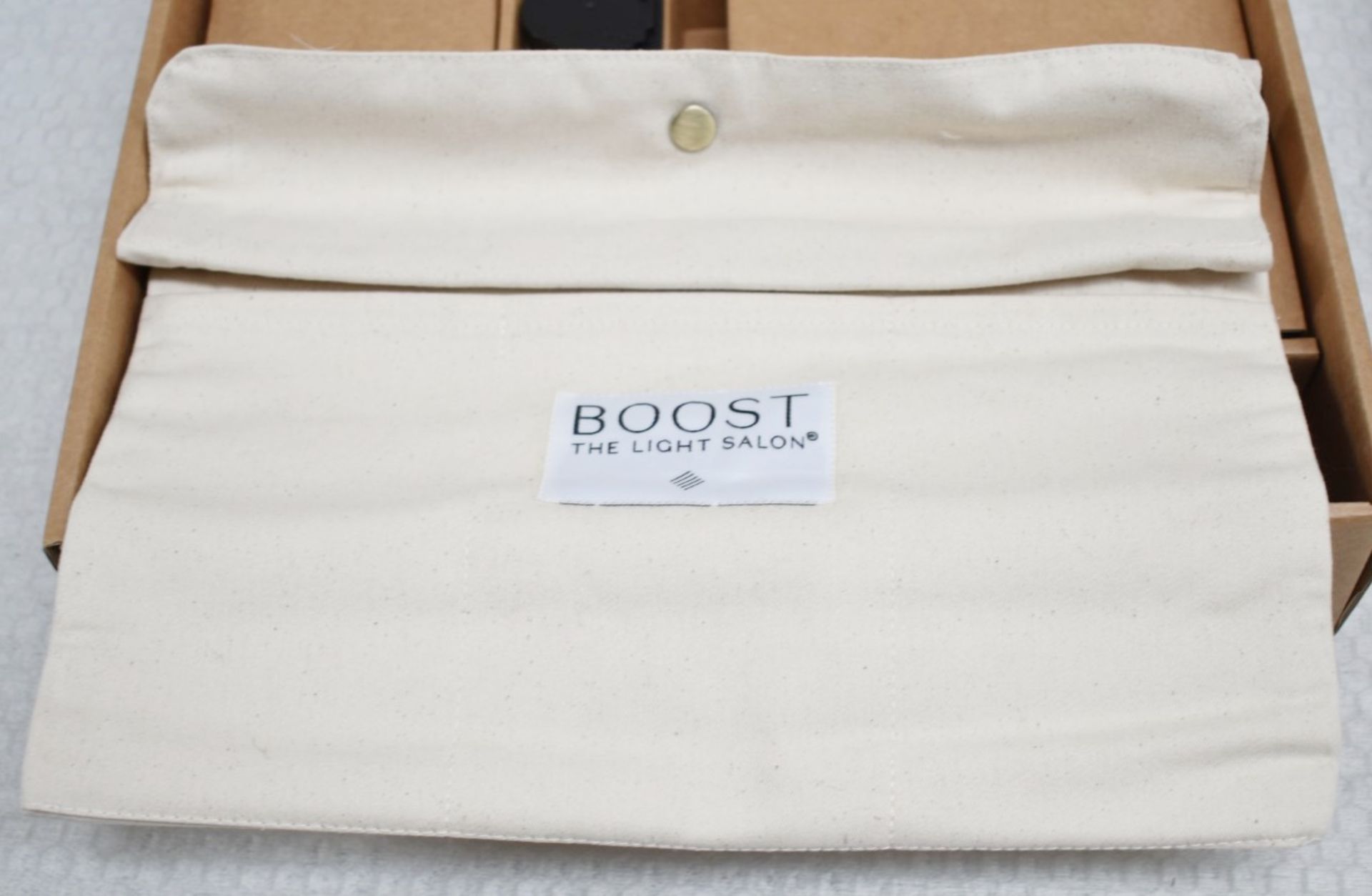 1 x THE LIGHT SALON 'Boost' Anti-inflammatory LED Body Patch - Original Price £375.00 - Unused Boxed - Image 4 of 9