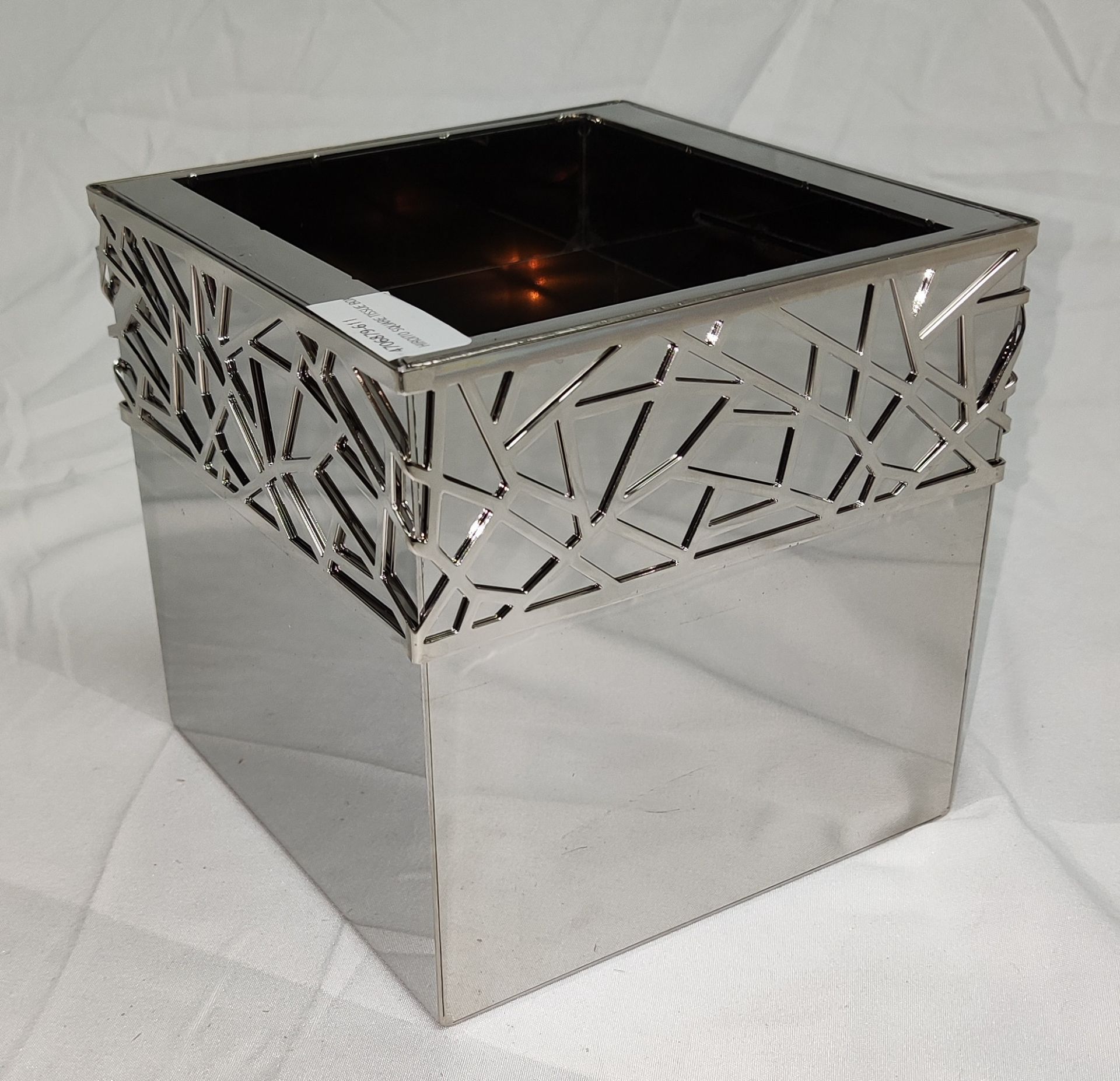 1 x VILLARI Hiroito Square Tissue Box - Chrome Plated - Boxed - Original RRP £529 - Ref: 6125321/ - Image 5 of 17