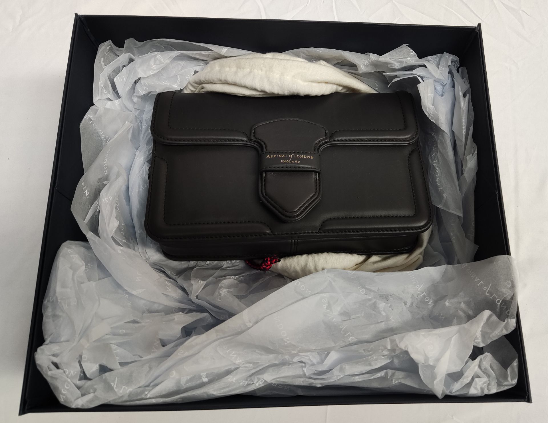 1 x ASPINAL OF LONDON The Resort Leather Bag In Smooth Black - Boxed - Original RRP £525 - Ref: - Image 19 of 24