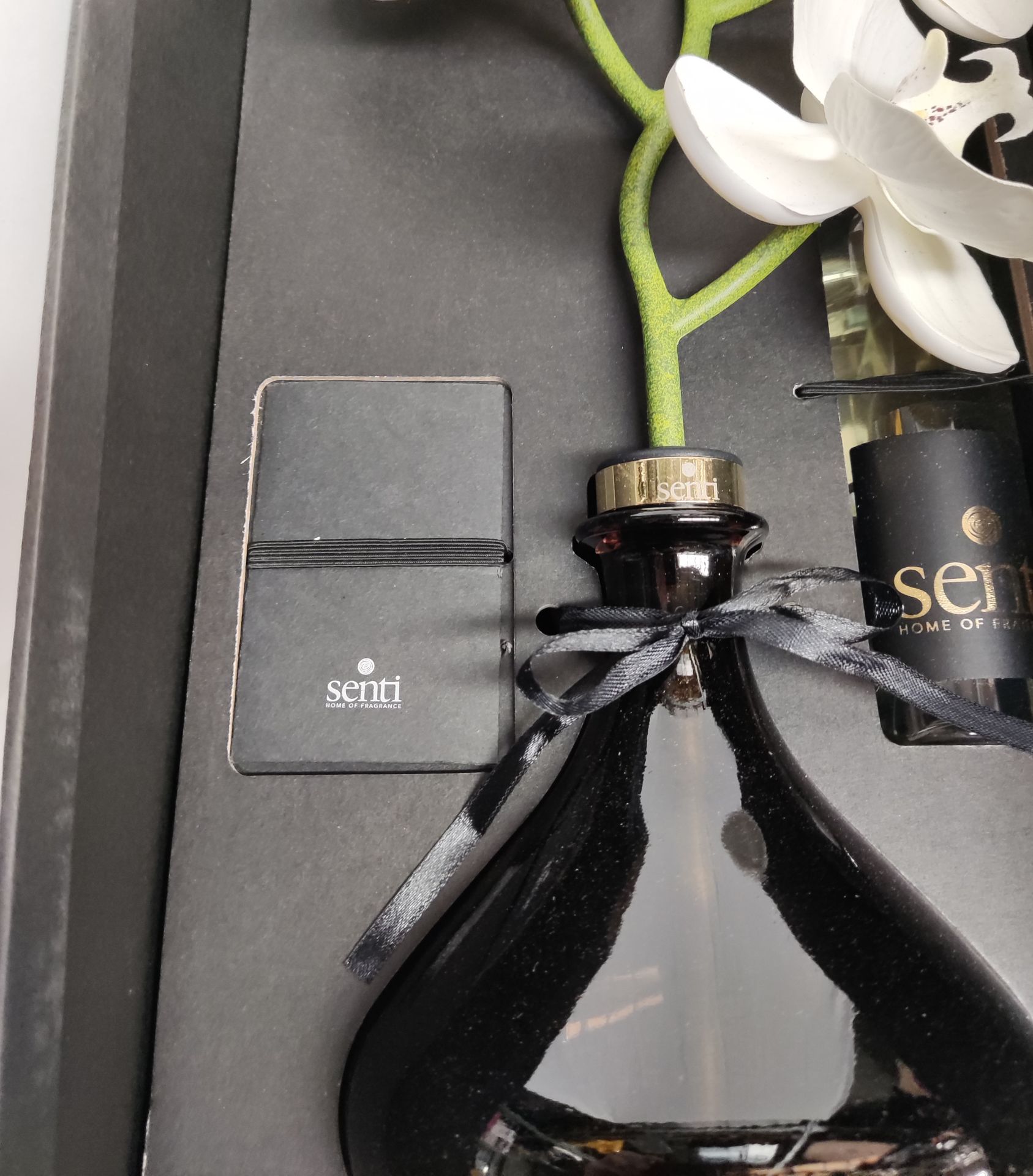 1 x SENTI Fig Fragrance Orchid Diffuser (250ml) With Italian Glass Base - Boxed - Original RRP £ - Image 4 of 18