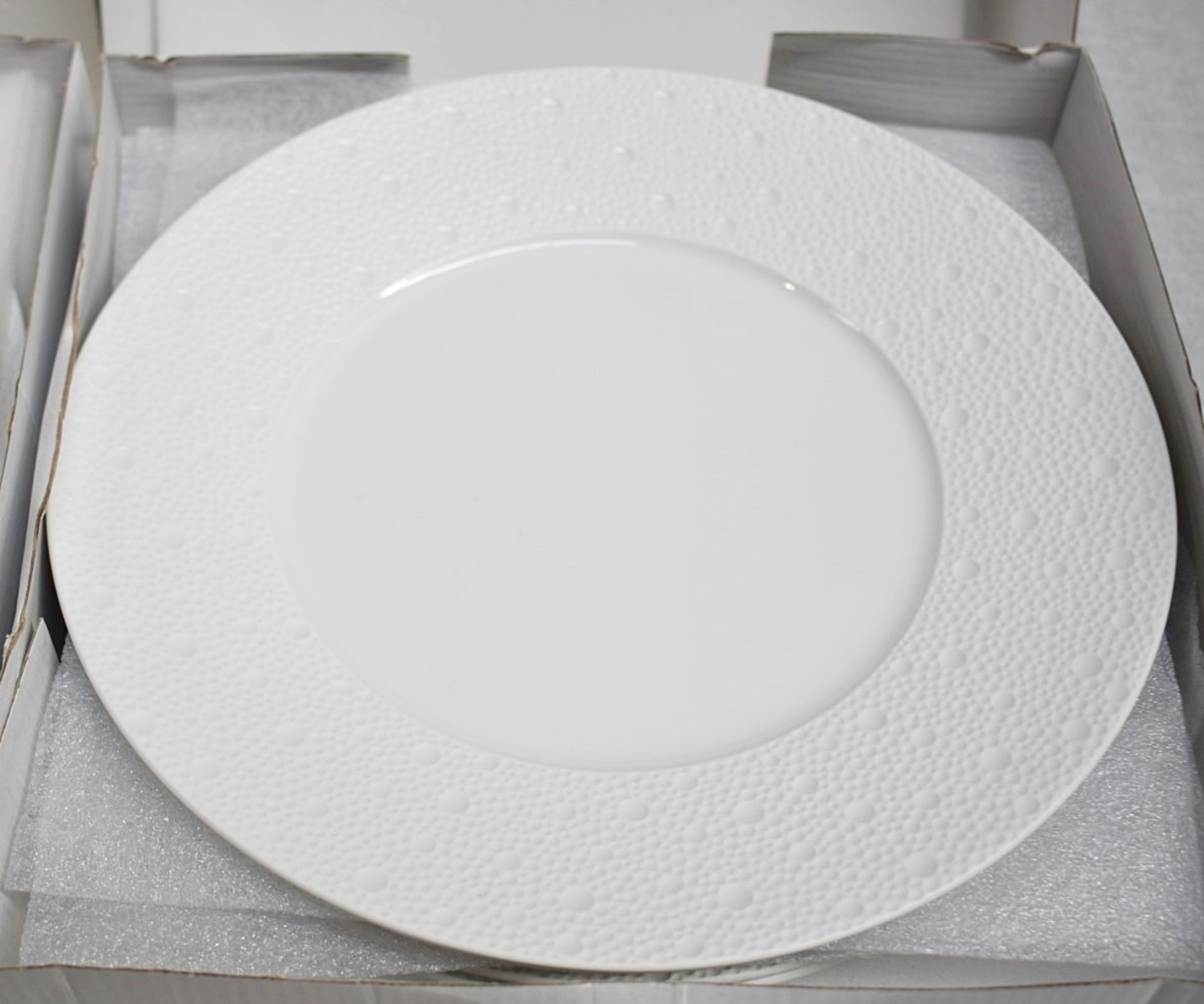 9 x BERNARDAUD 'Ecume' 26cm Porcelain Dinner Plates, Made in France - Total RRP £549.00 - Image 4 of 9